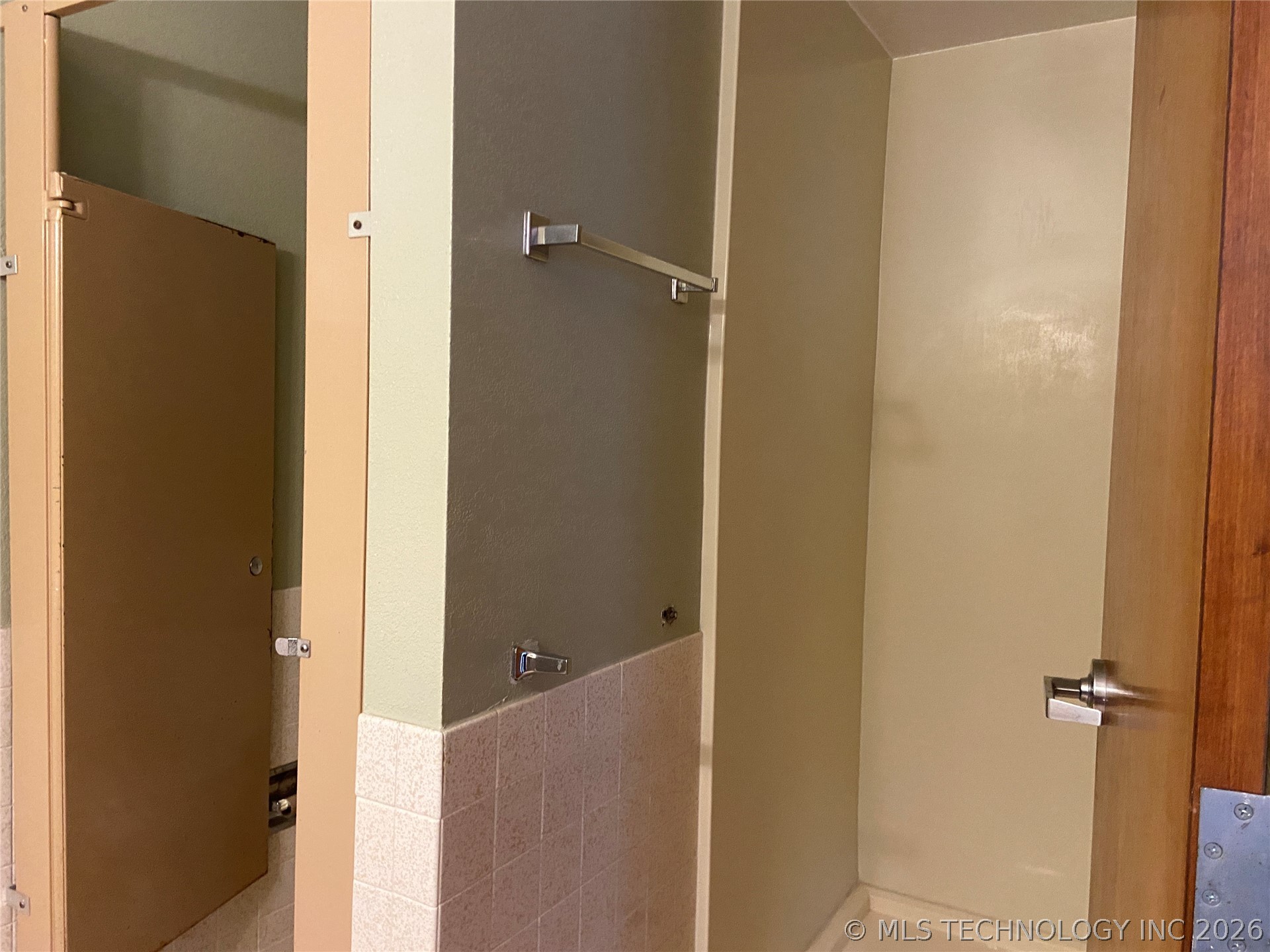 817 Elks Boulevard Property Photo 24