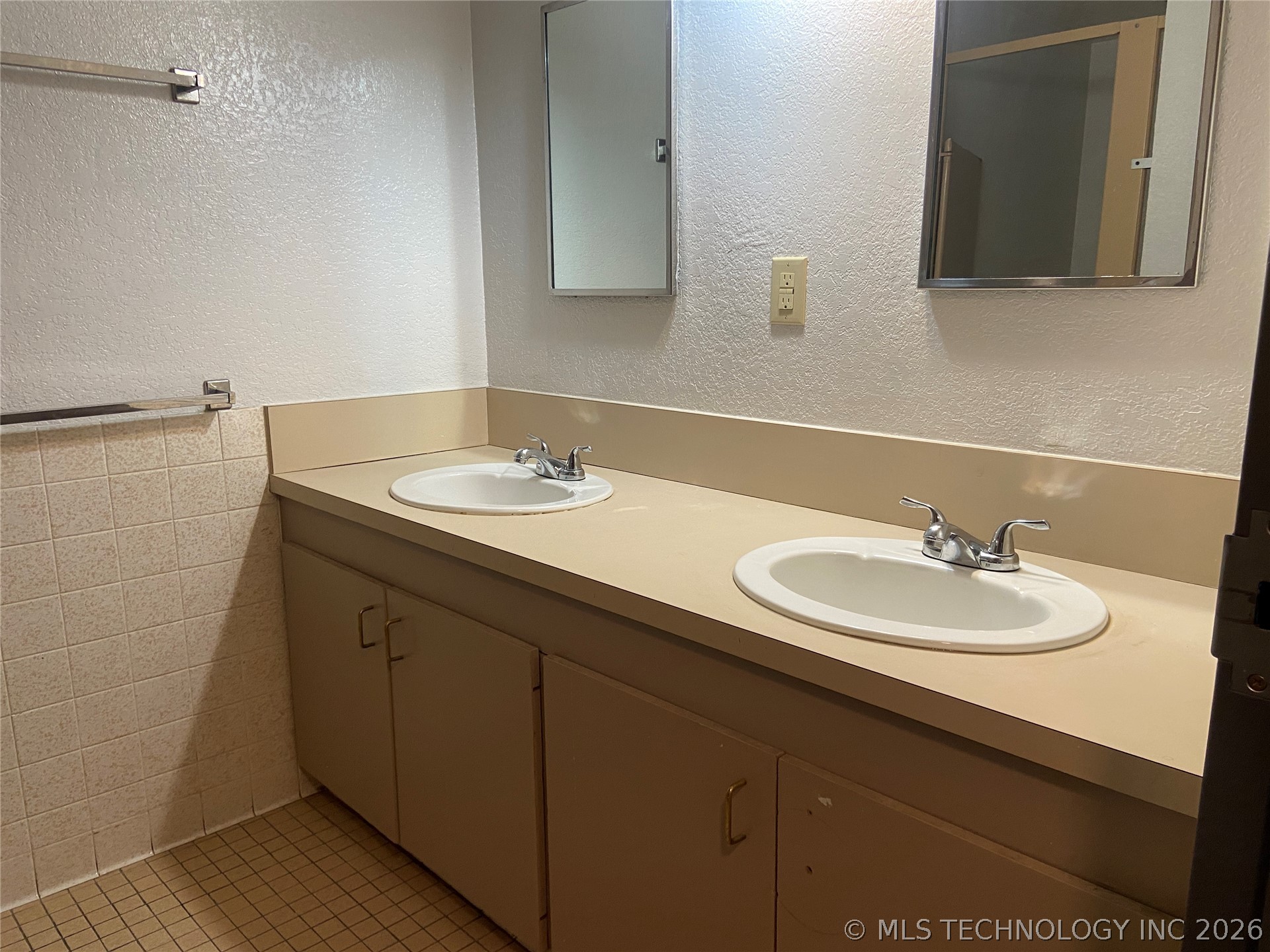 817 Elks Boulevard Property Photo 27