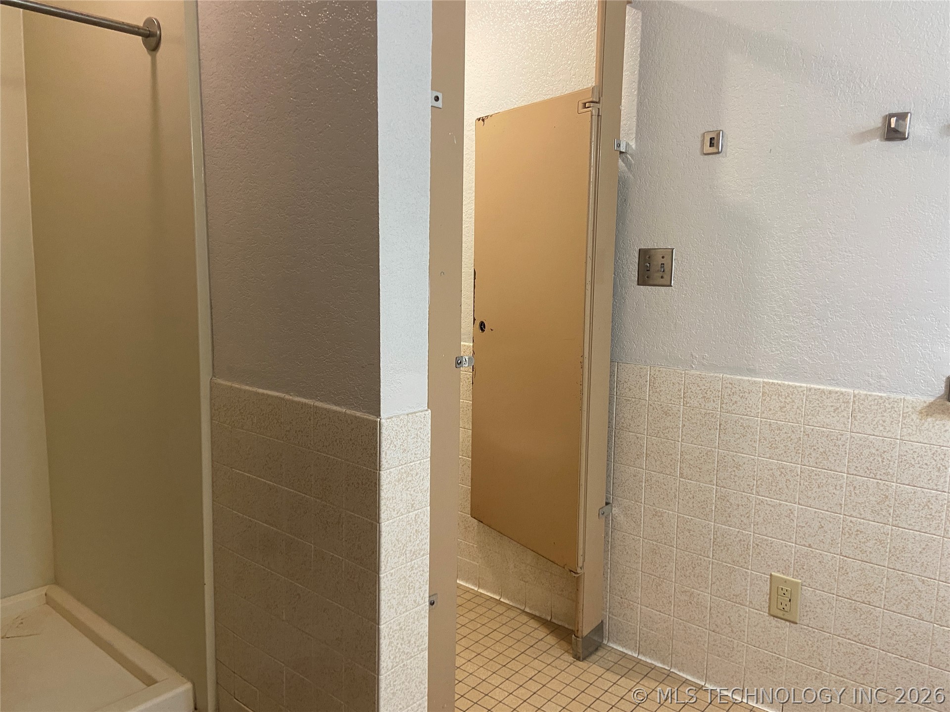 817 Elks Boulevard Property Photo 28