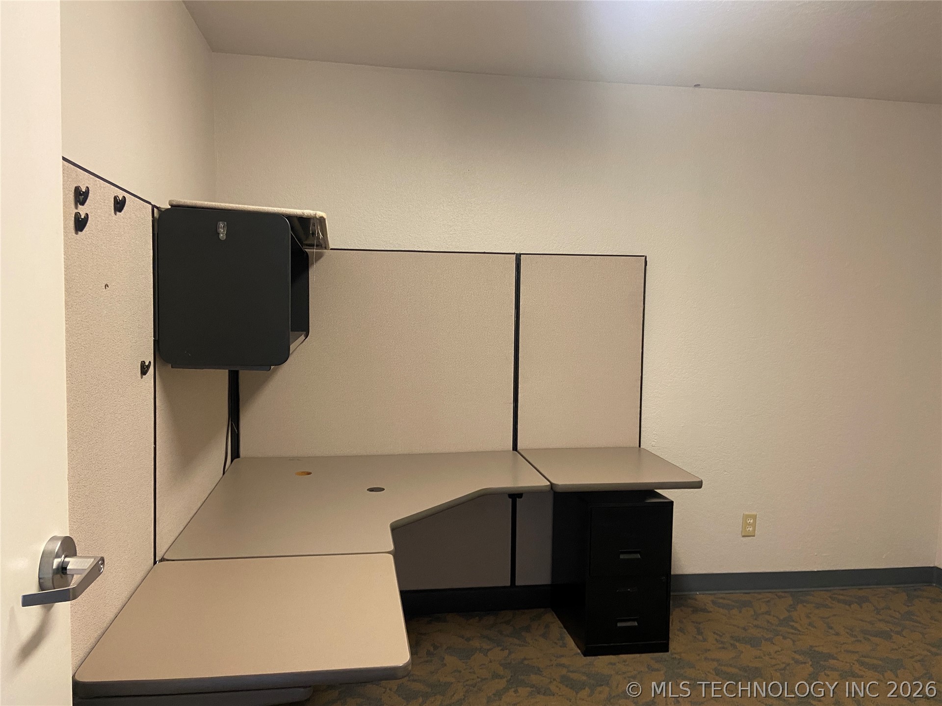 817 Elks Boulevard Property Photo 29
