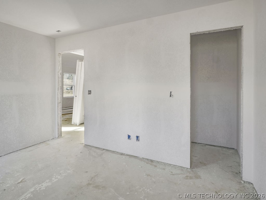 702 W 6th Street Property Photo 10
