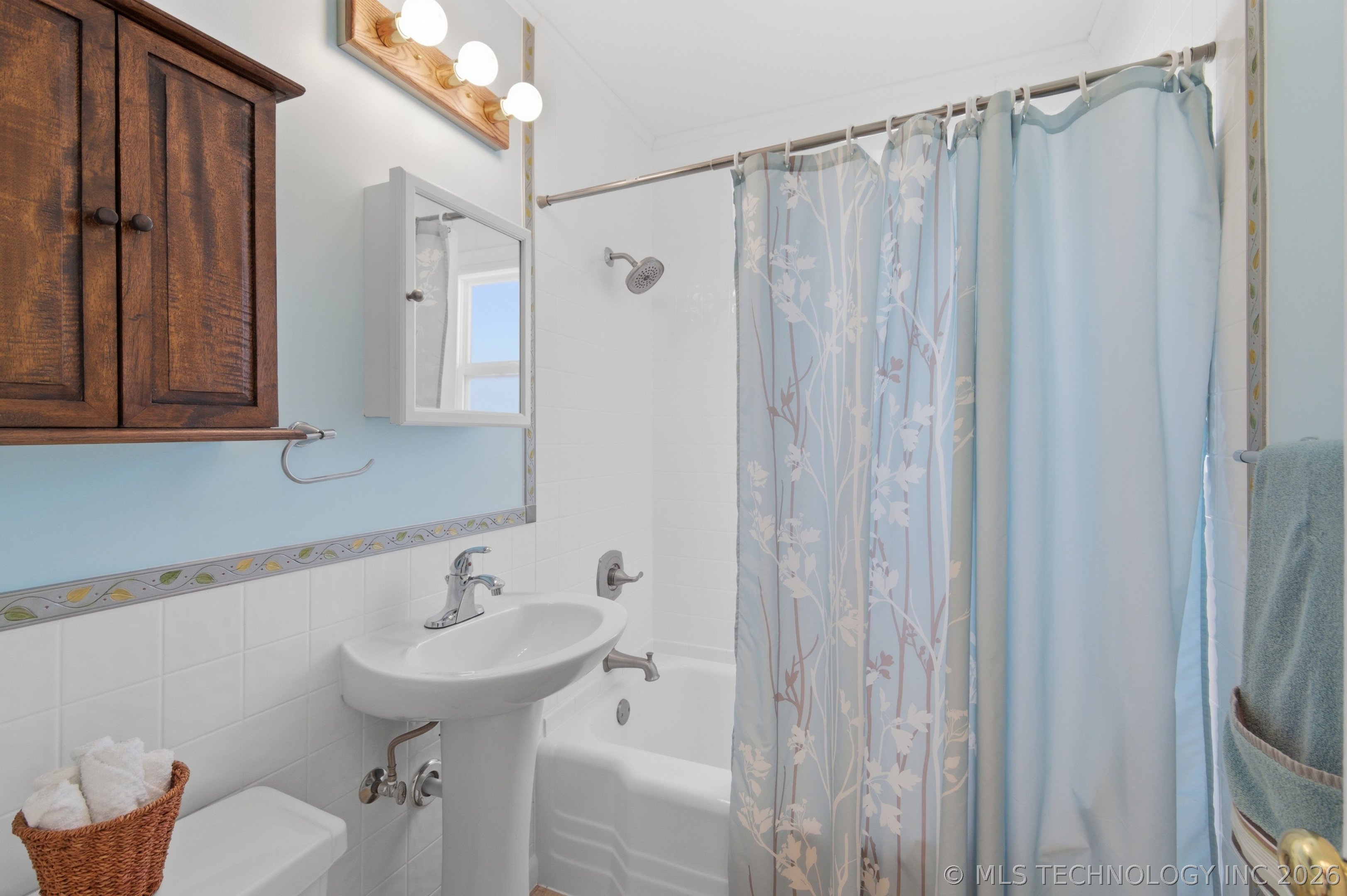 1551 N Indianapolis Avenue Property Photo 13