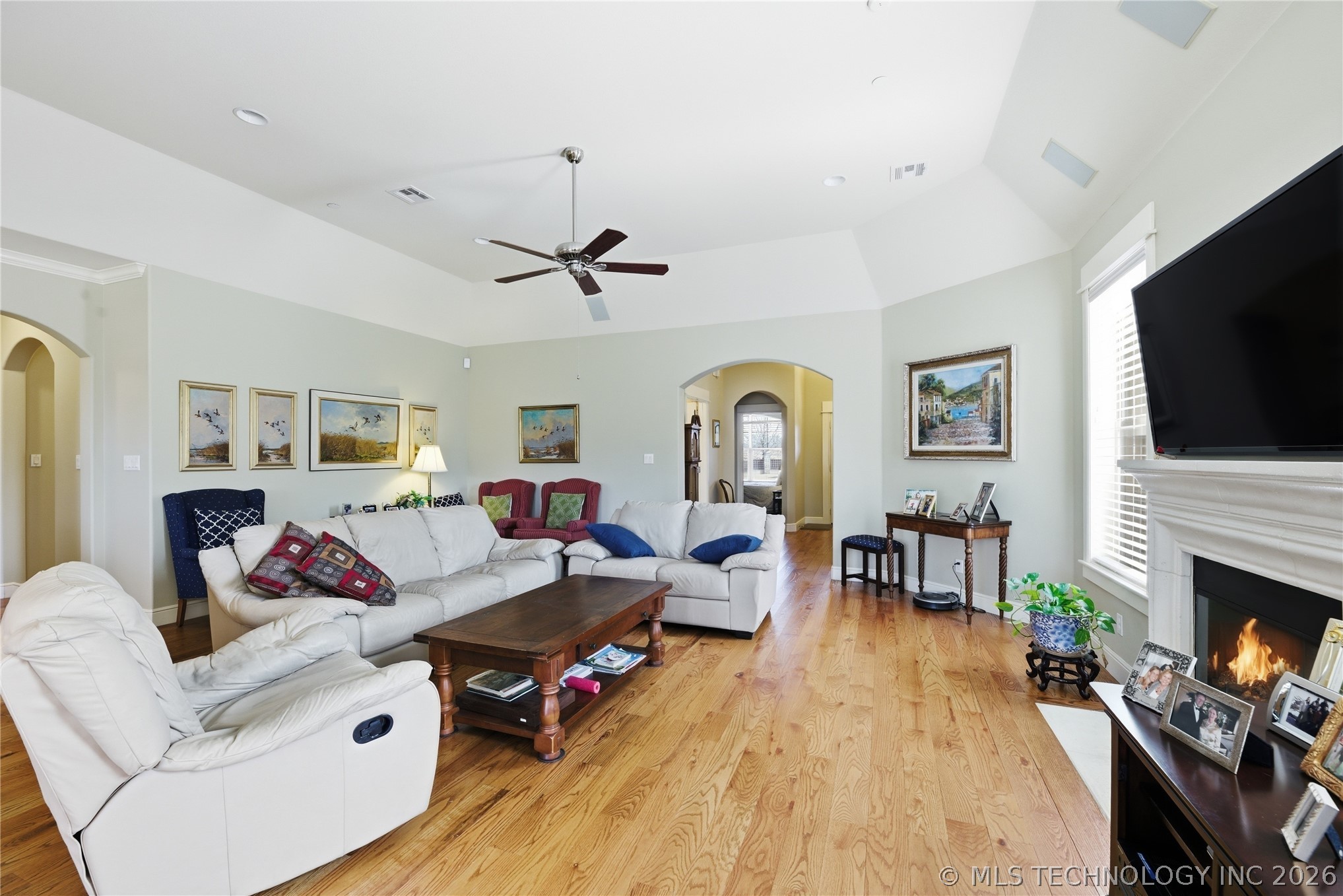 8410 S Nogales Avenue W Property Photo 6