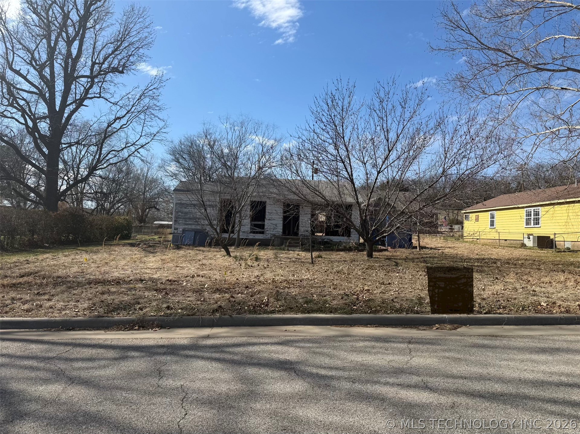 702 S Bixby Street Property Photo 1