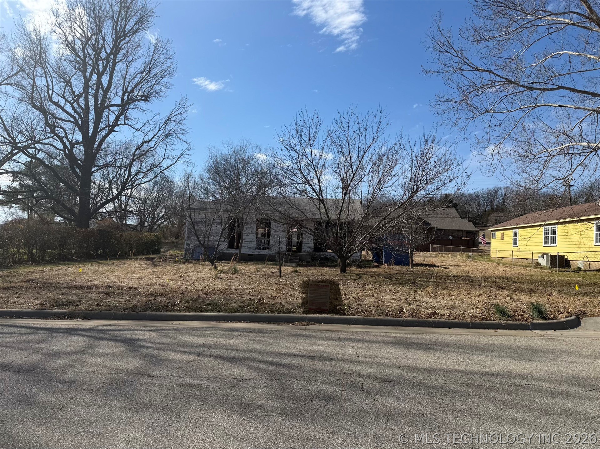 702 S Bixby Street Property Photo 3