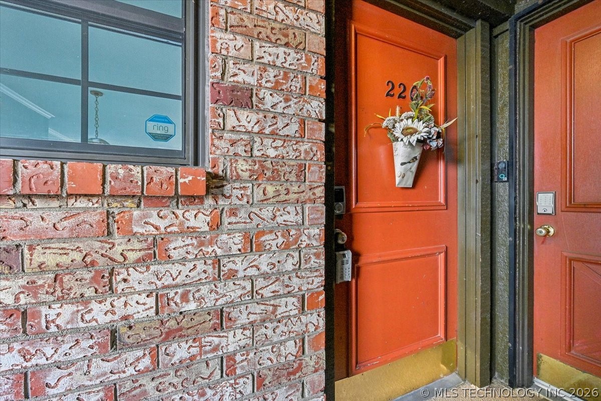 2224 S Boston Avenue 220 Property Photo 2