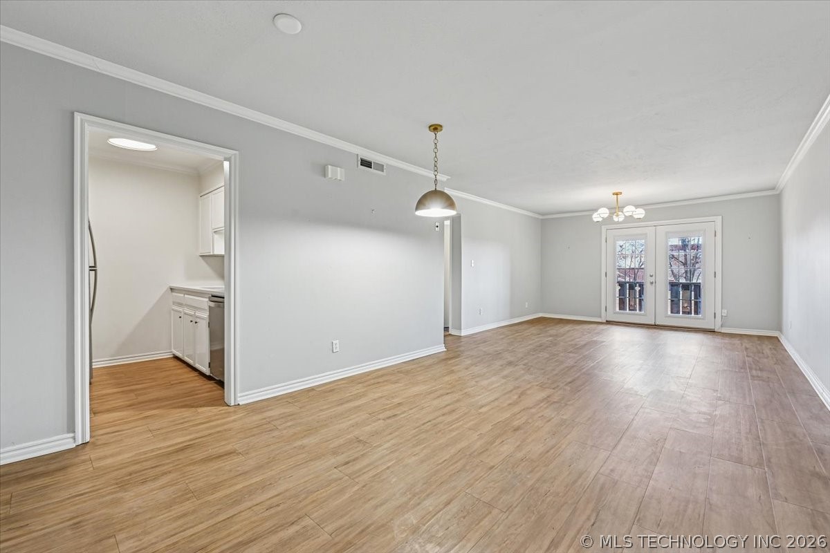 2224 S Boston Avenue 220 Property Photo 4