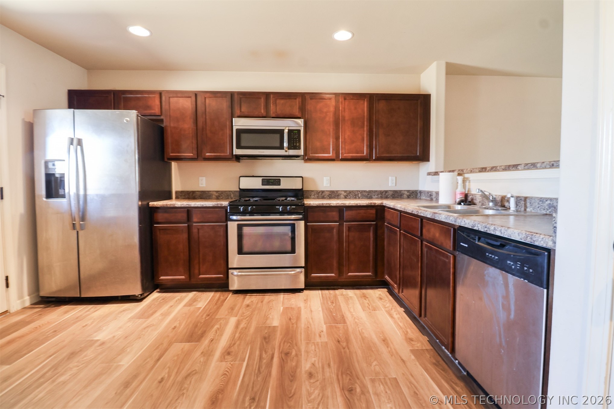 3347 S 207th East Avenue Property Photo 12