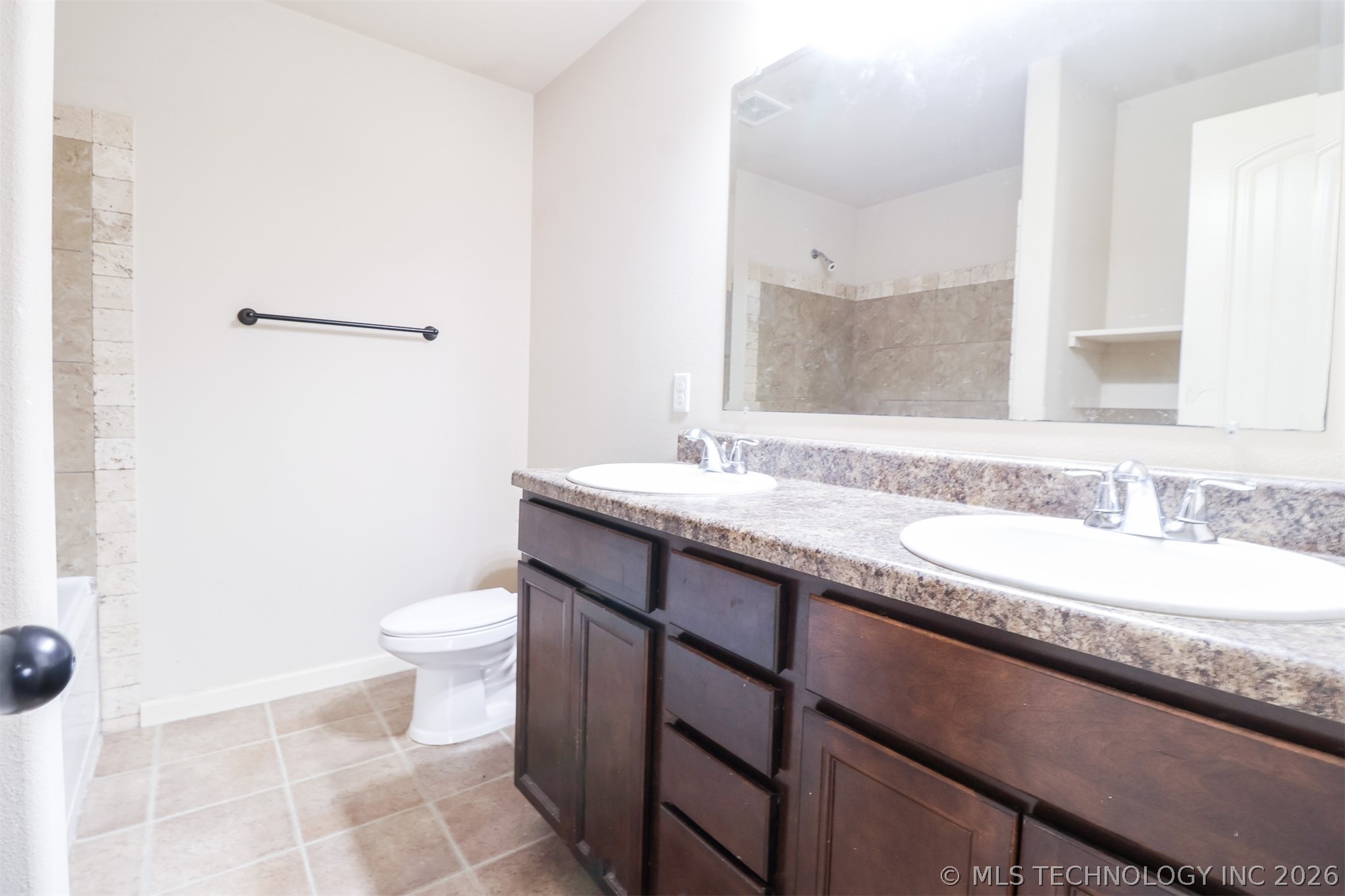3347 S 207th East Avenue Property Photo 15