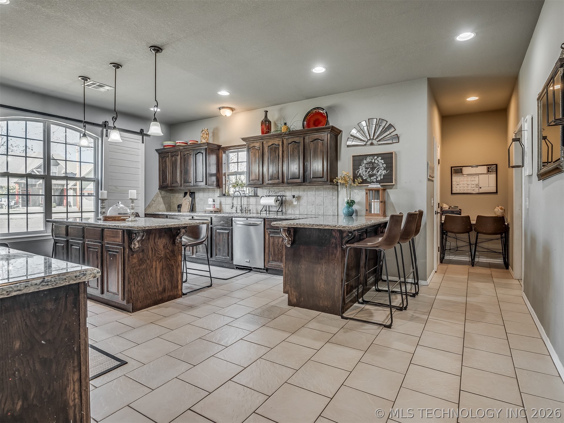 808 N E Street Property Photo 20