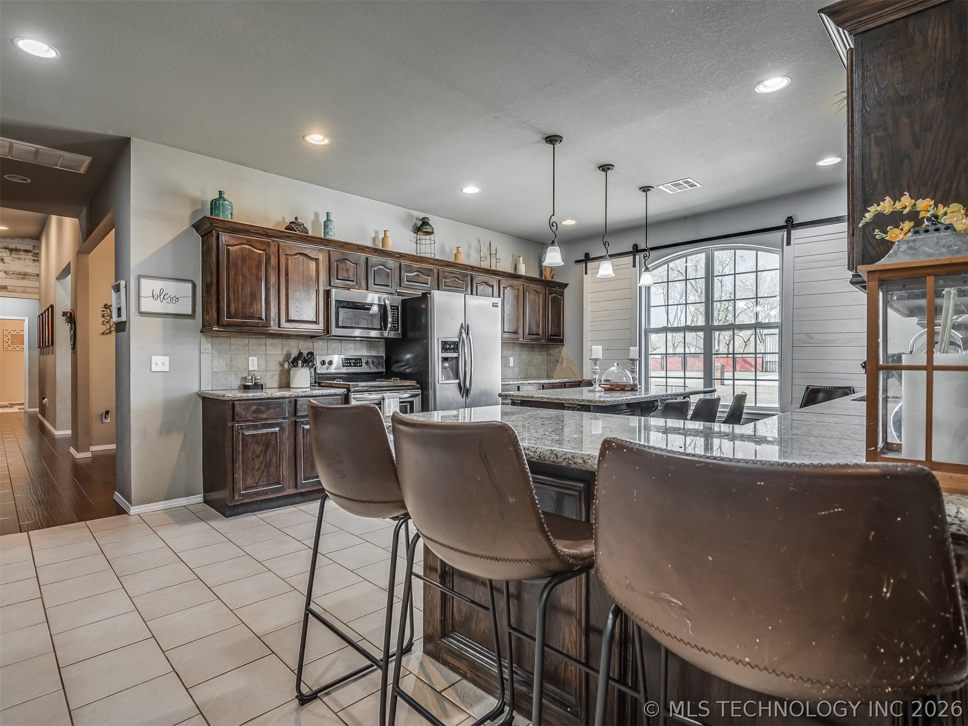 808 N E Street Property Photo 24