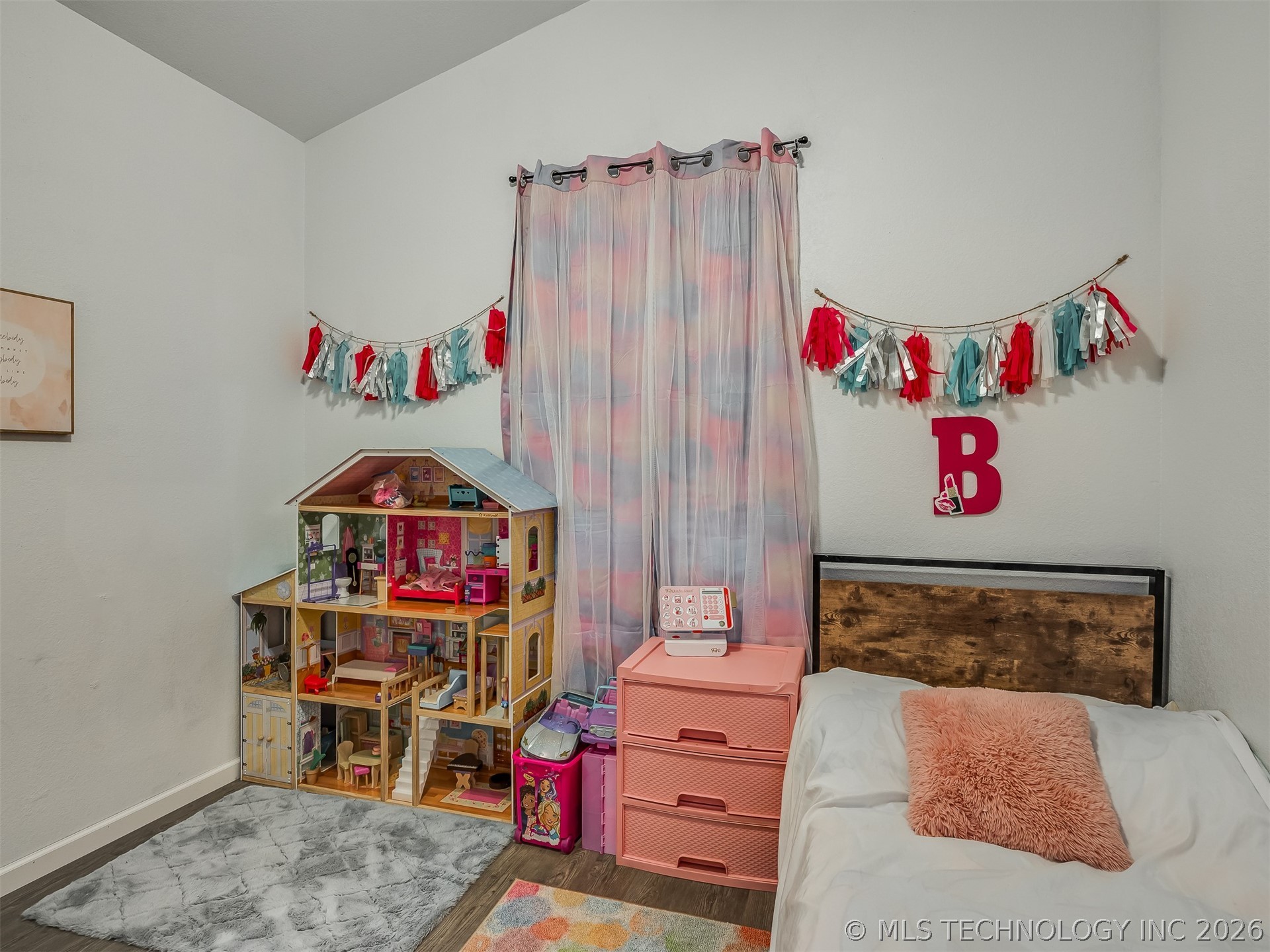 808 N E Street Property Photo 57
