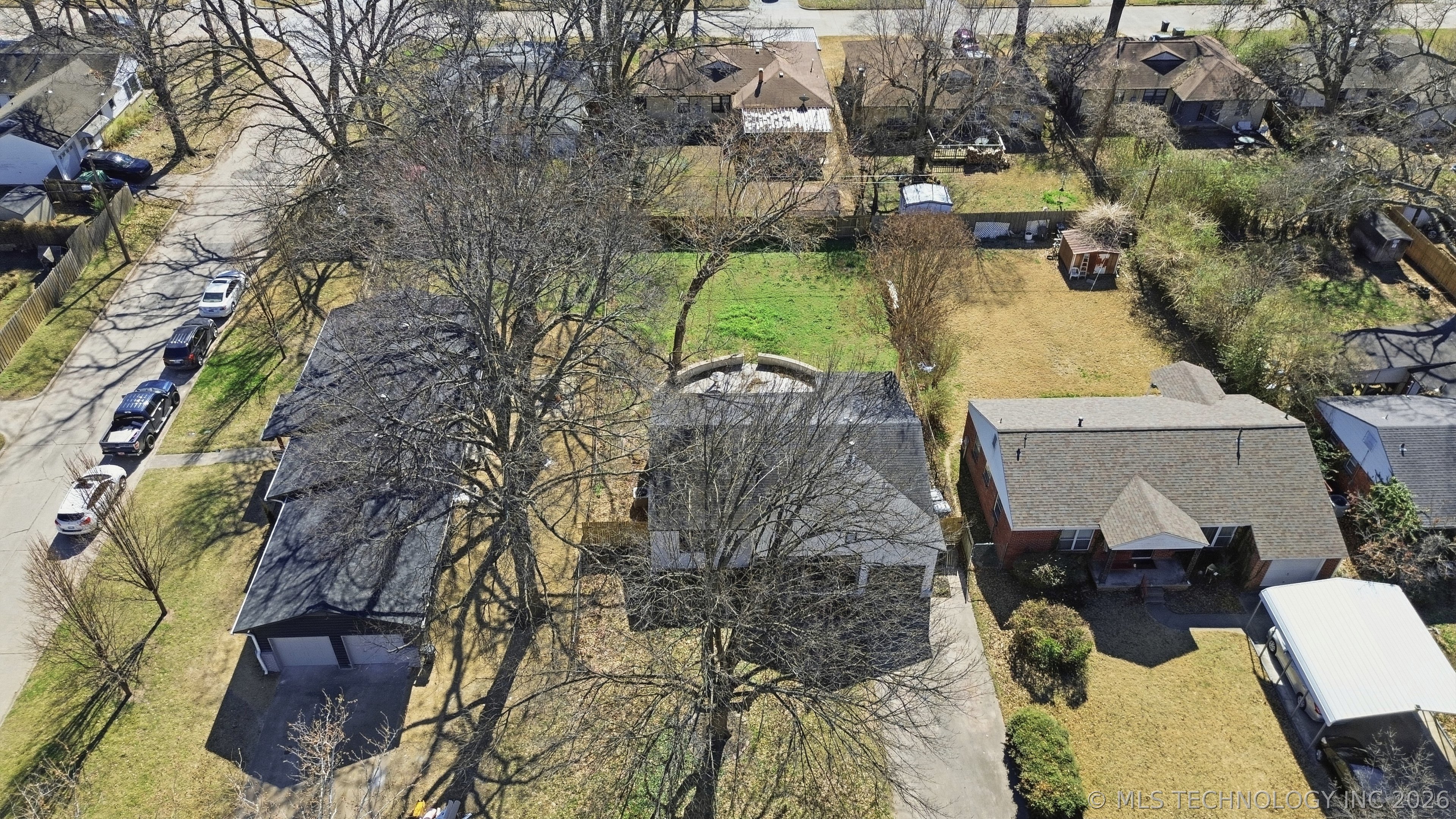 1538 E 53rd Street Property Photo 4