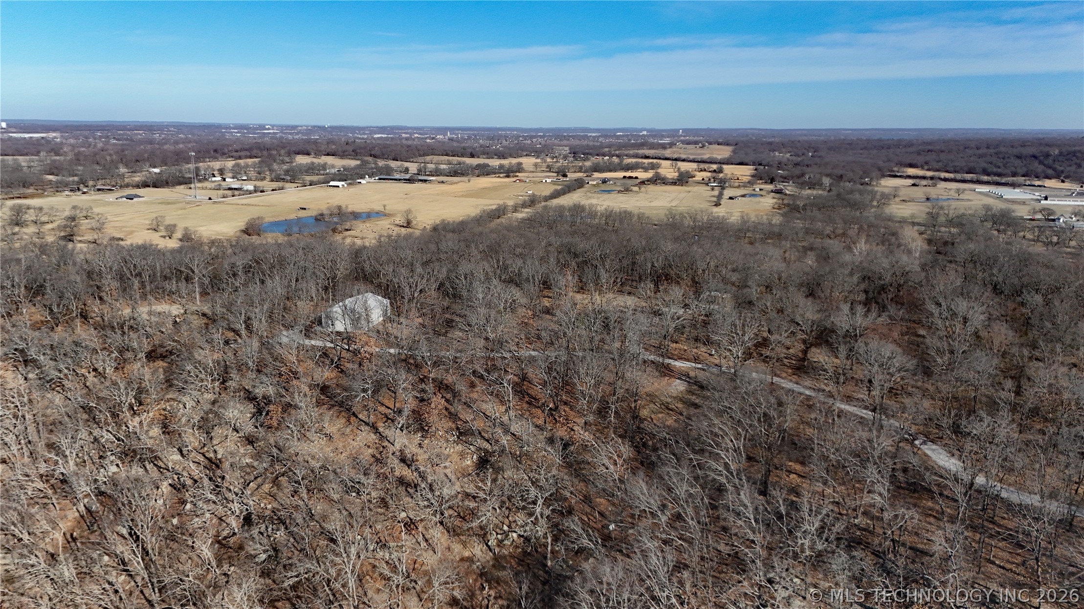 13785 E 520 Road Property Photo 2