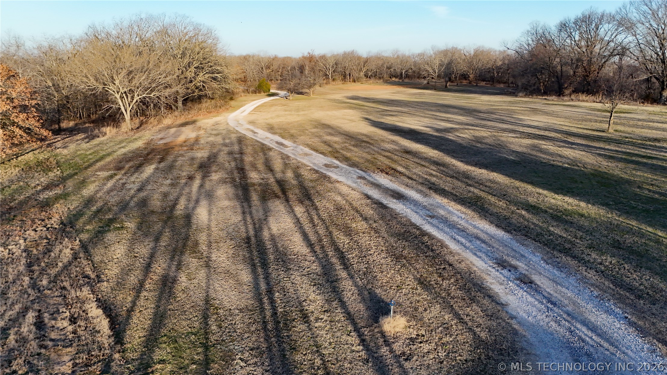 13785 E 520 Road Property Photo 5