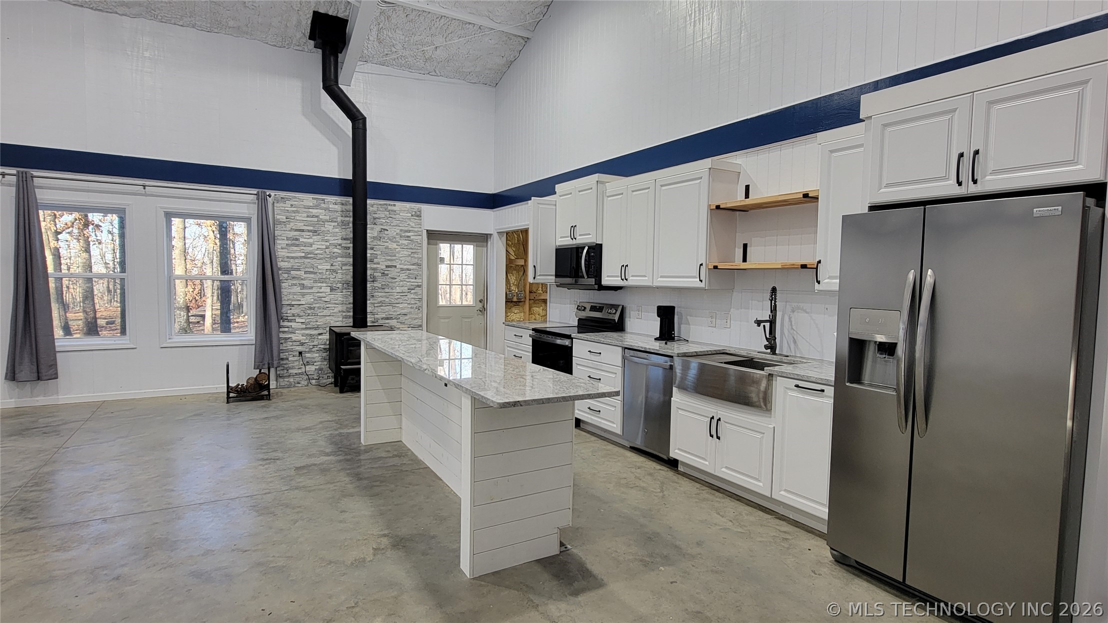 13785 E 520 Road Property Photo 11