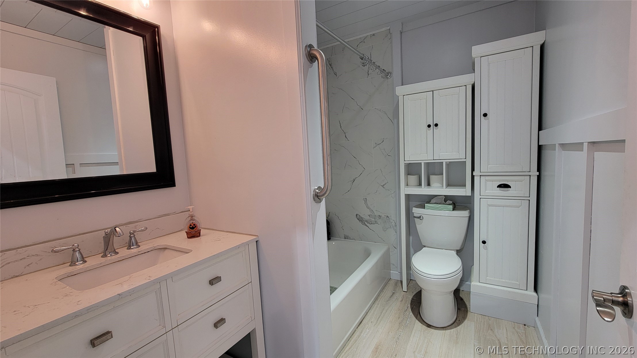 13785 E 520 Road Property Photo 13