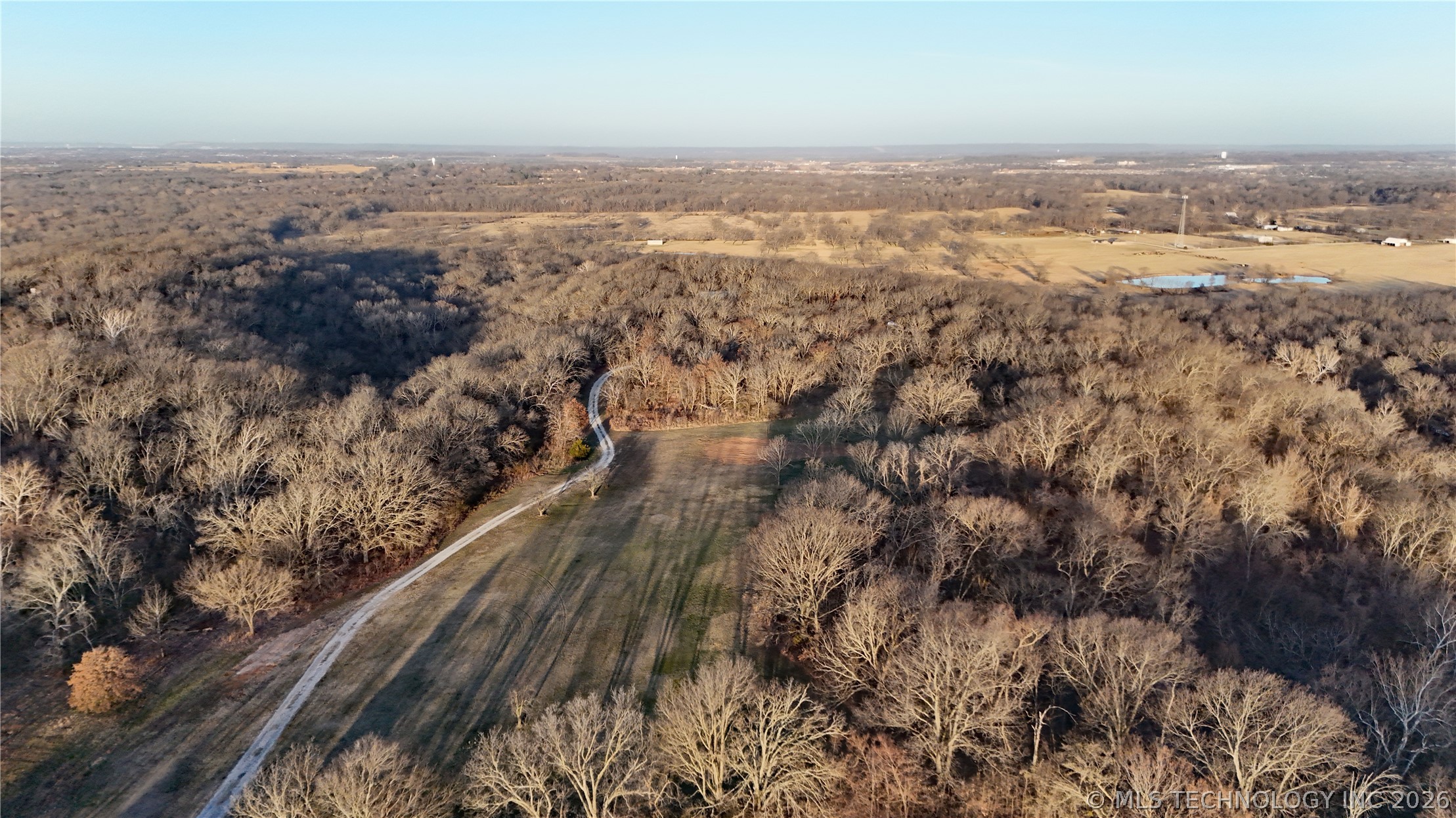 13785 E 520 Road Property Photo 33