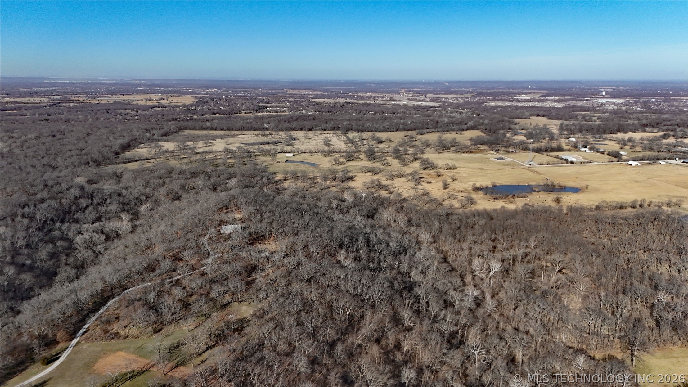 13785 E 520 Road Property Photo 42