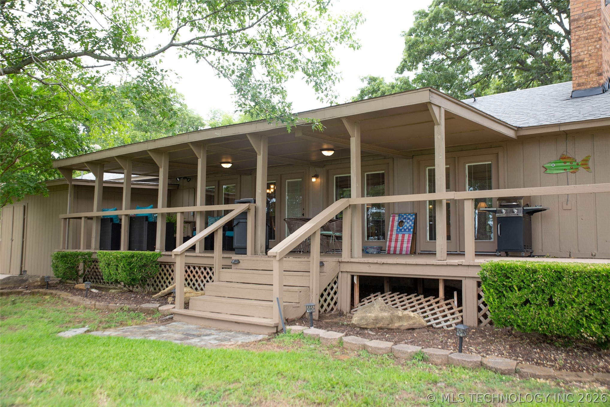 802 W Sand Point Property Photo 5