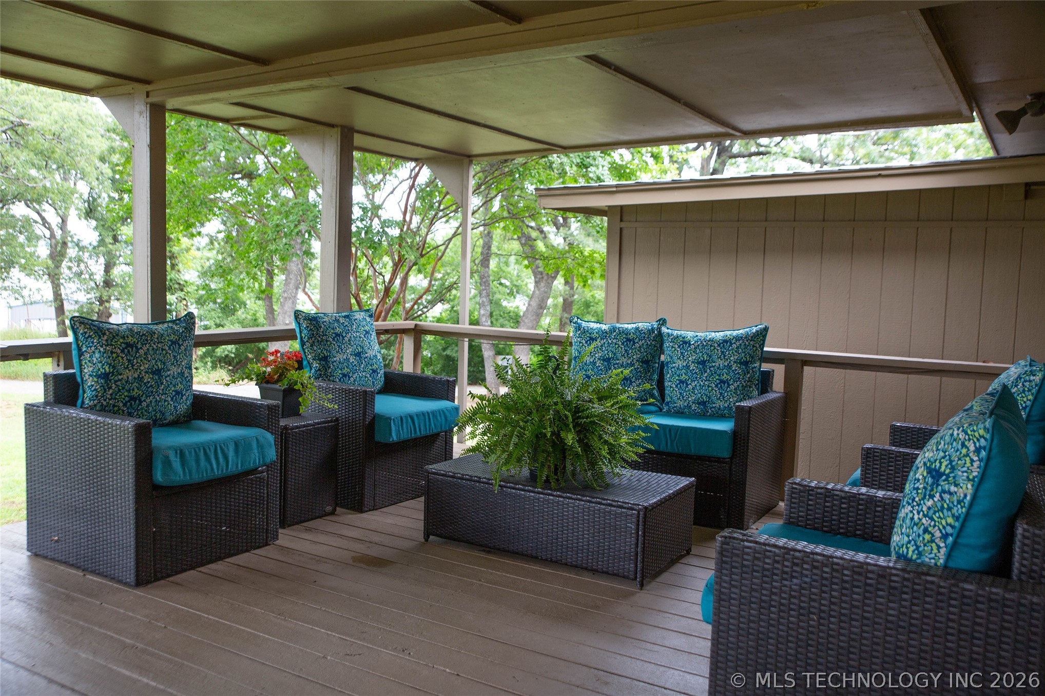 802 W Sand Point Property Photo 7