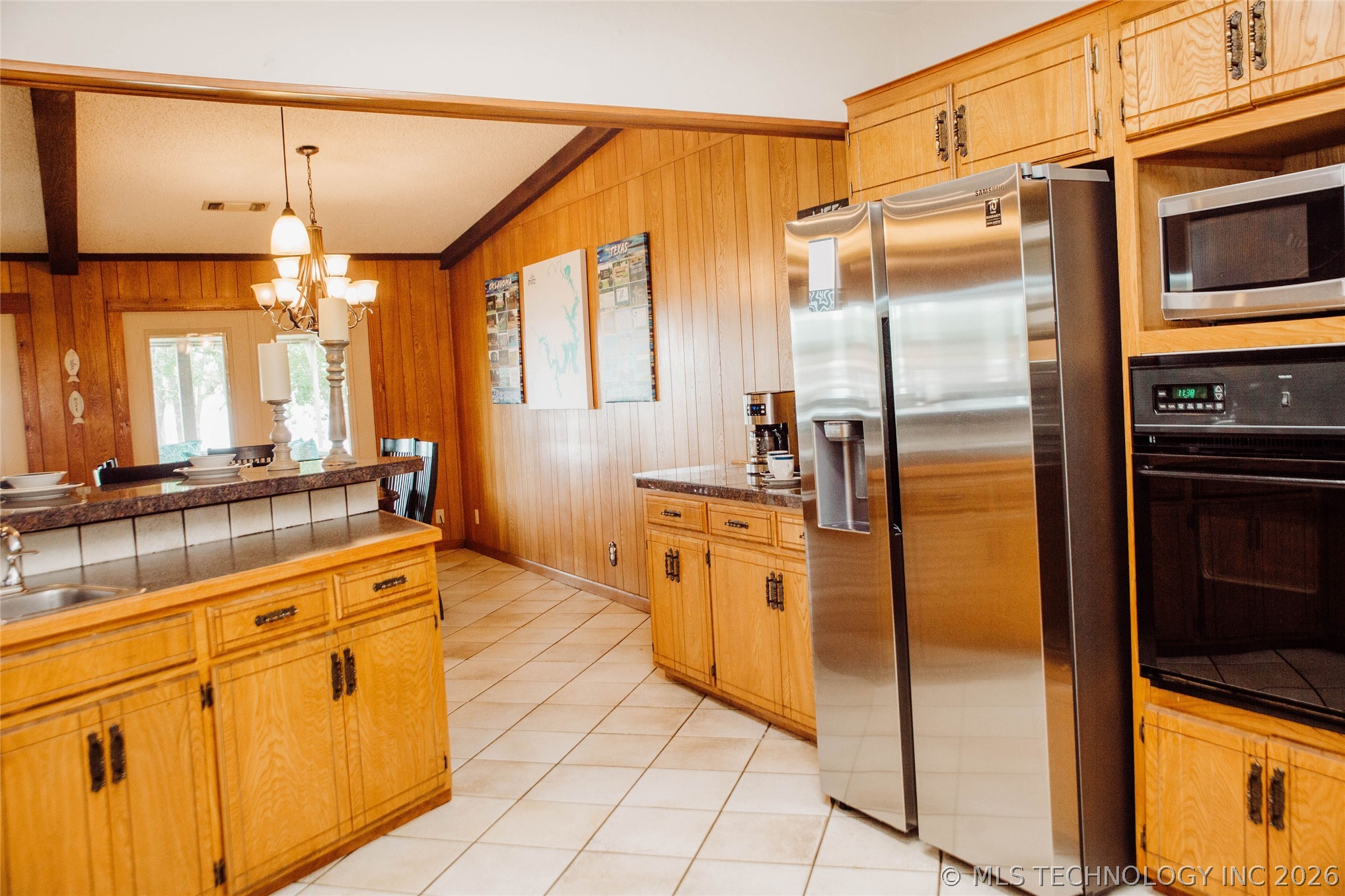 802 W Sand Point Property Photo 8