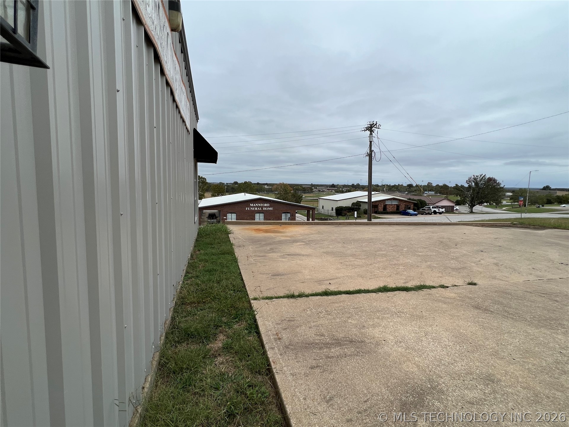 140 Evans Road Property Photo 5