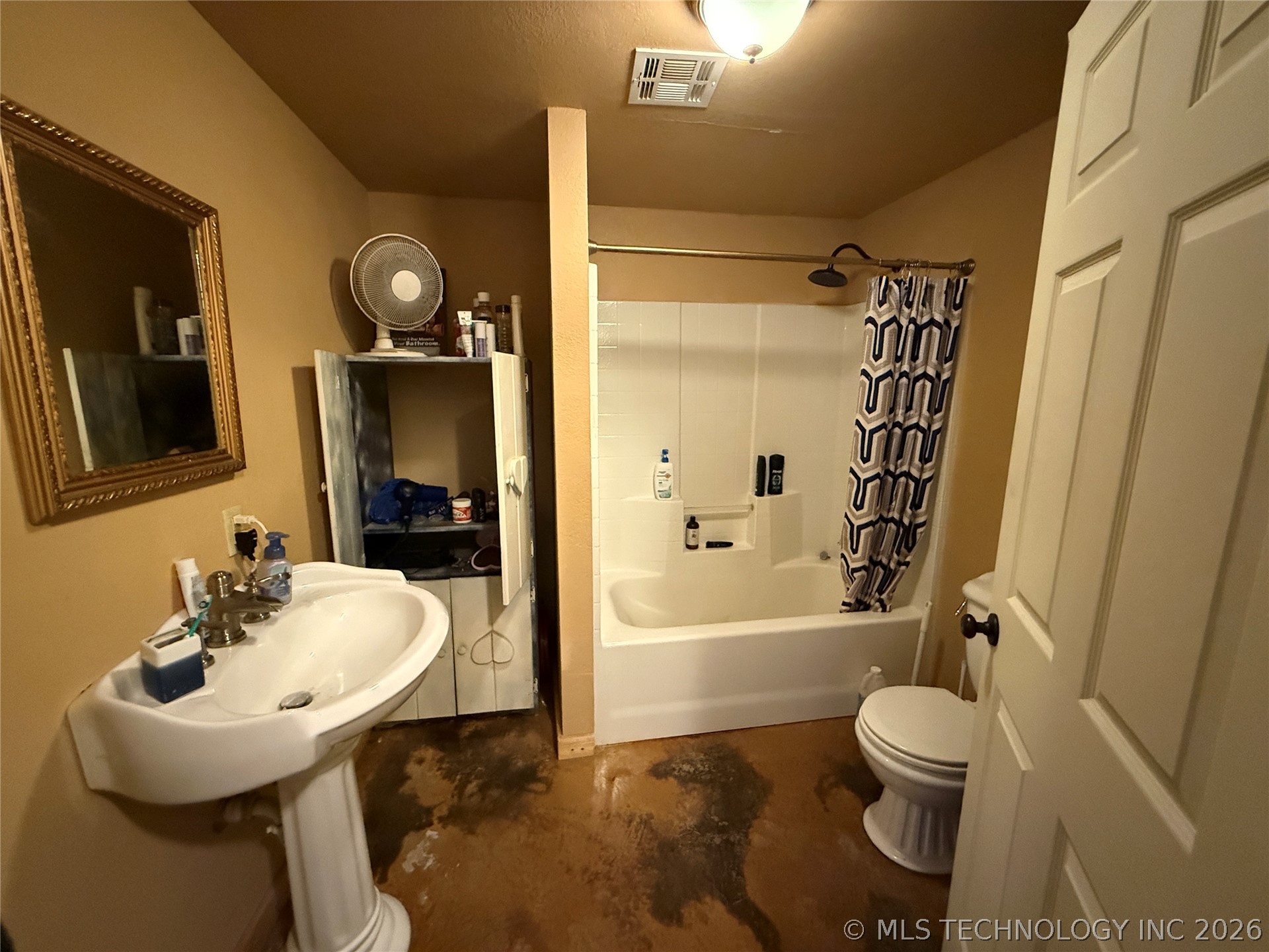 2004 Seven Devils Road Property Photo 40