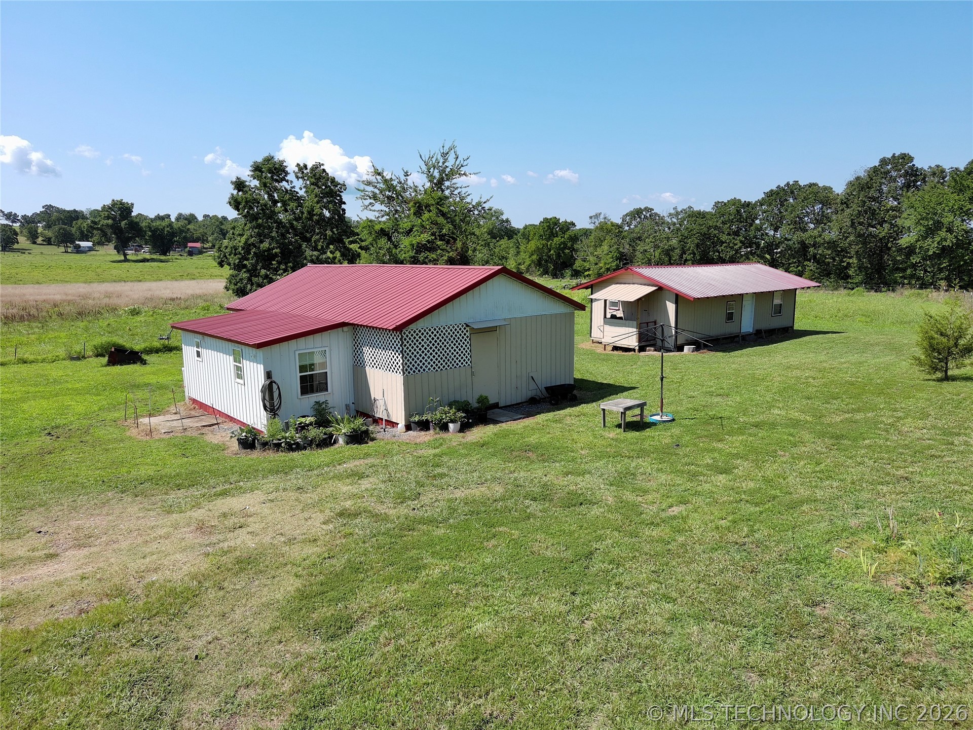 40646 S Hwy 26 Property Photo 2