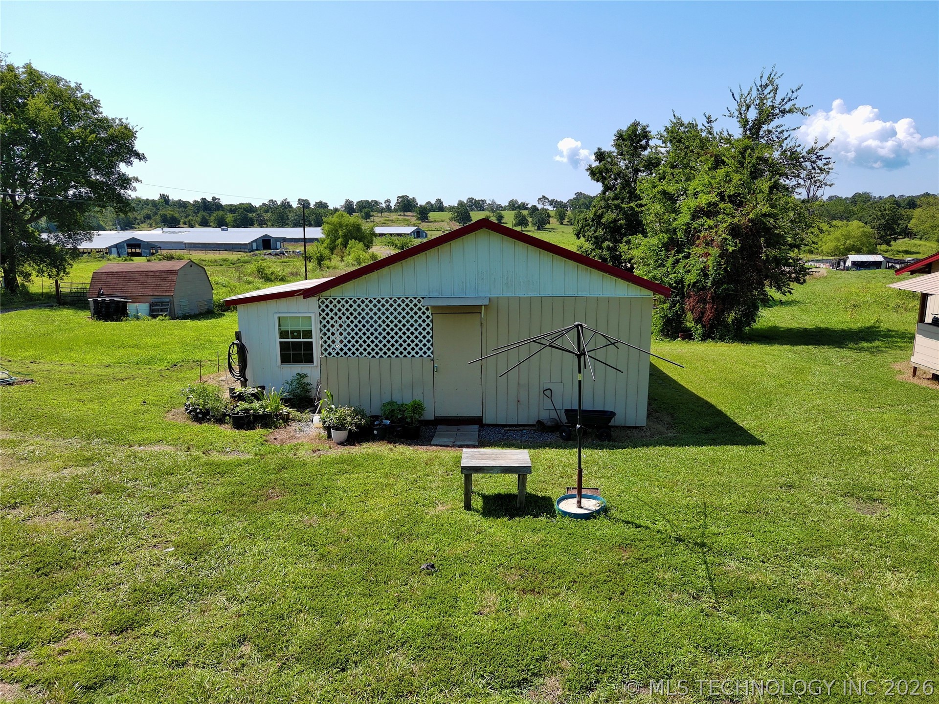 40646 S Hwy 26 Property Photo 3