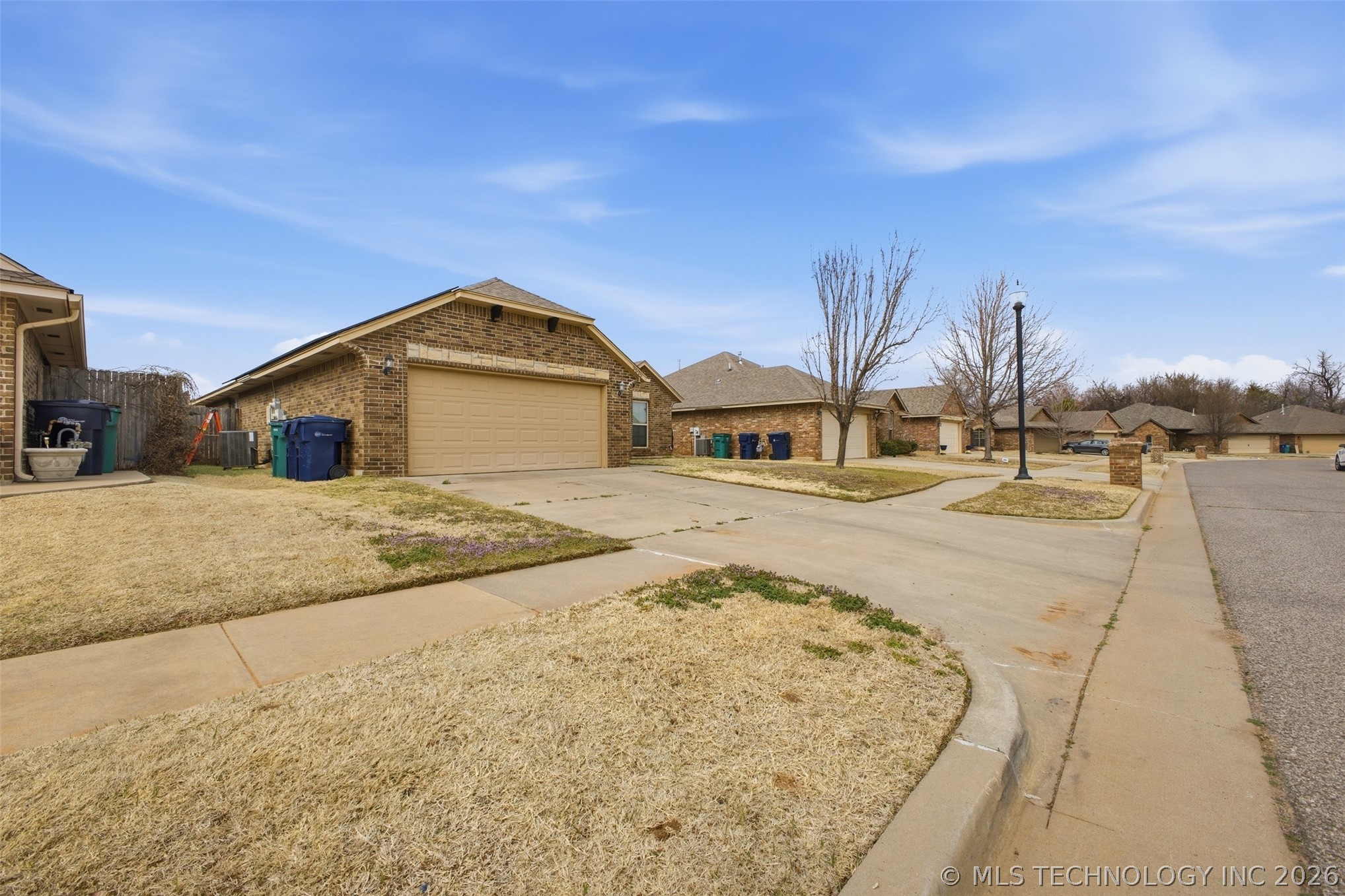 3525 Tecumseh Property Photo 4
