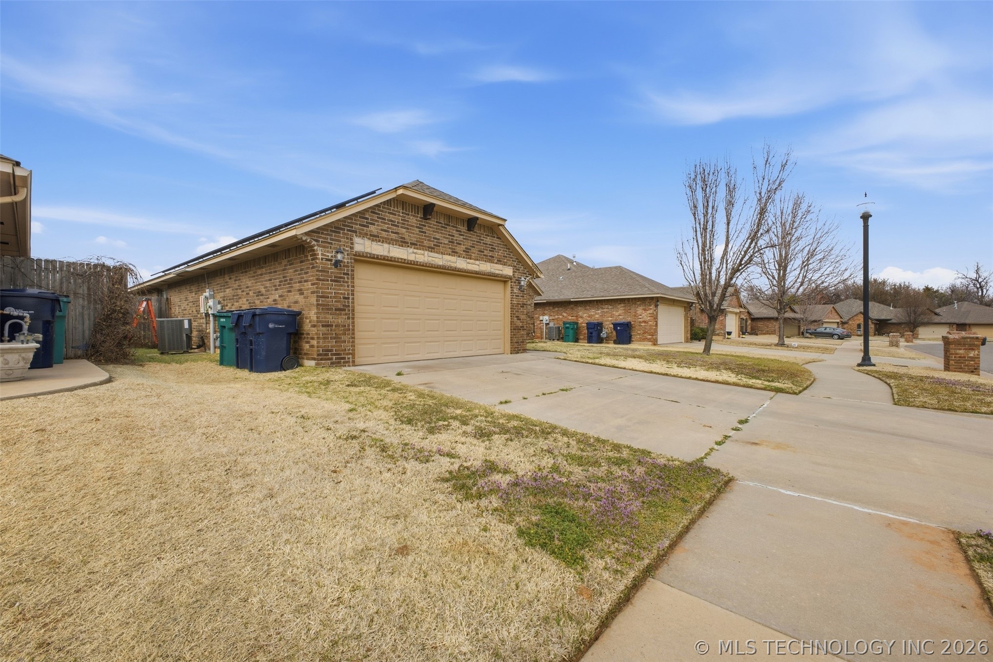 3525 Tecumseh Property Photo 5