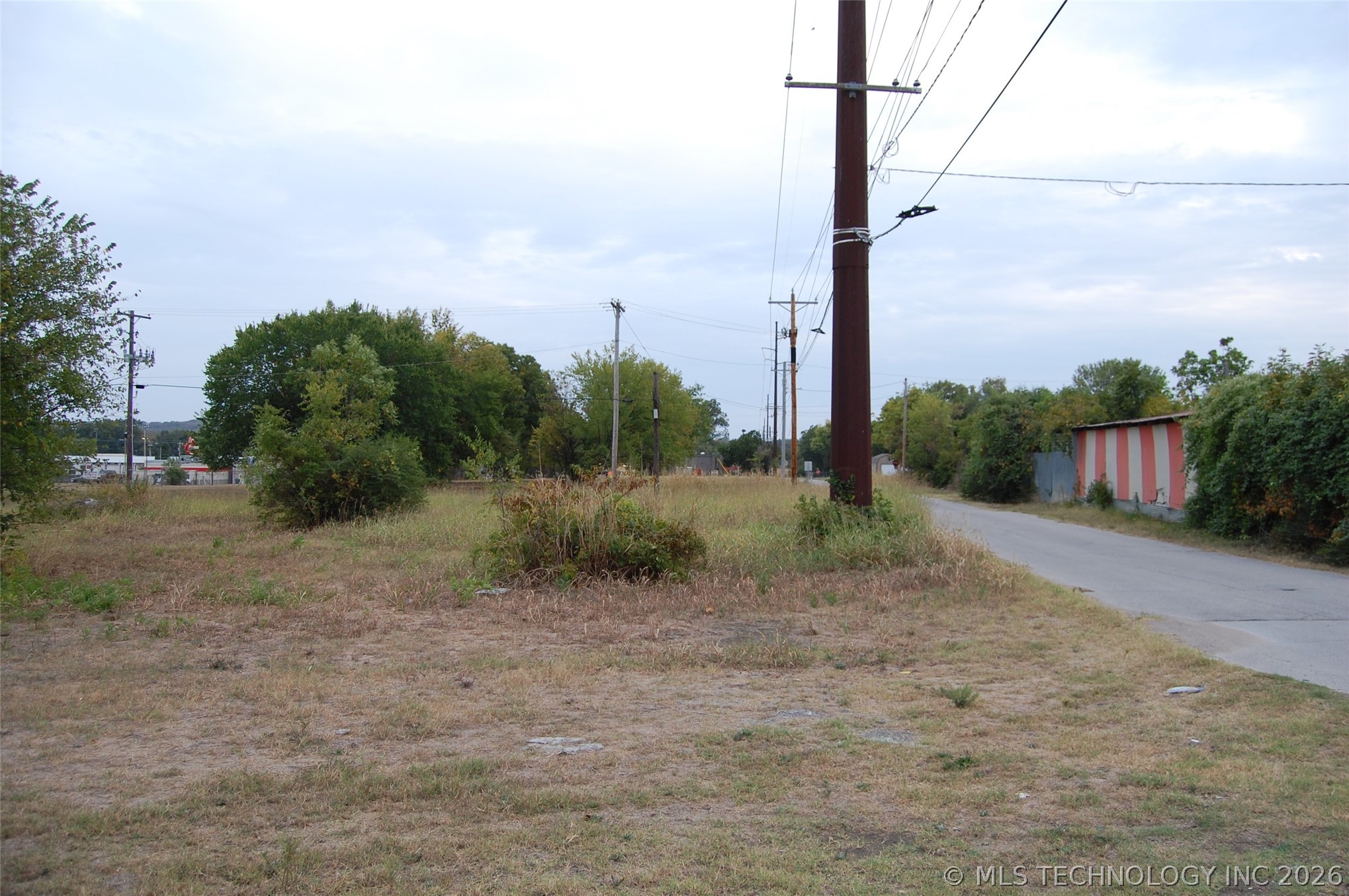 214 N B. Street Property Photo 1