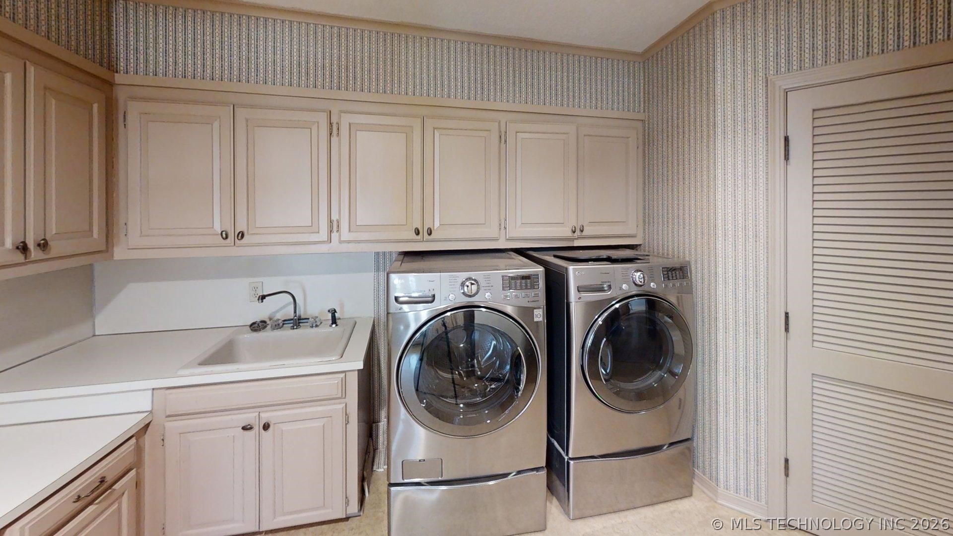 1001 Rockford Court Property Photo 15