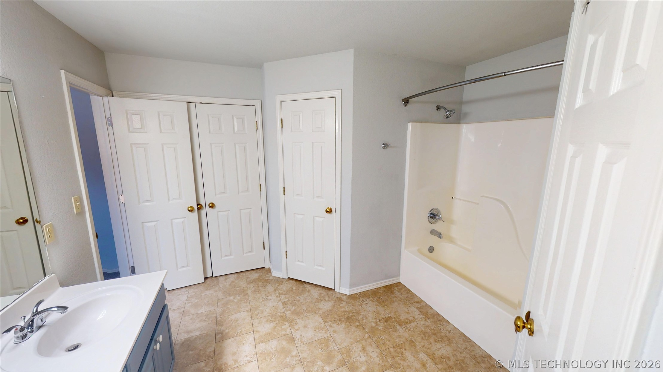8047 Vintage Trace Drive Property Photo 17