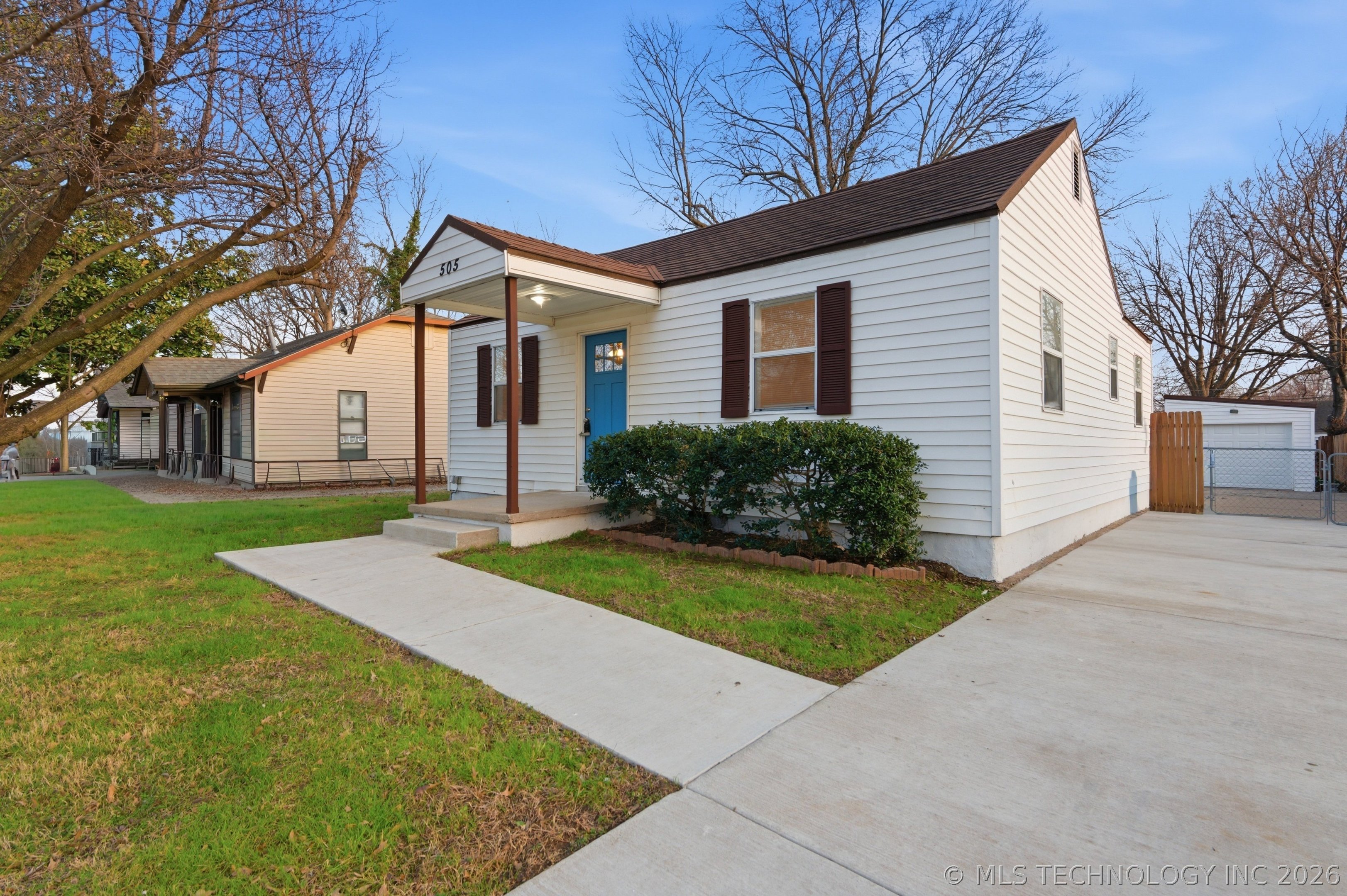 2606100 Property Photo 4