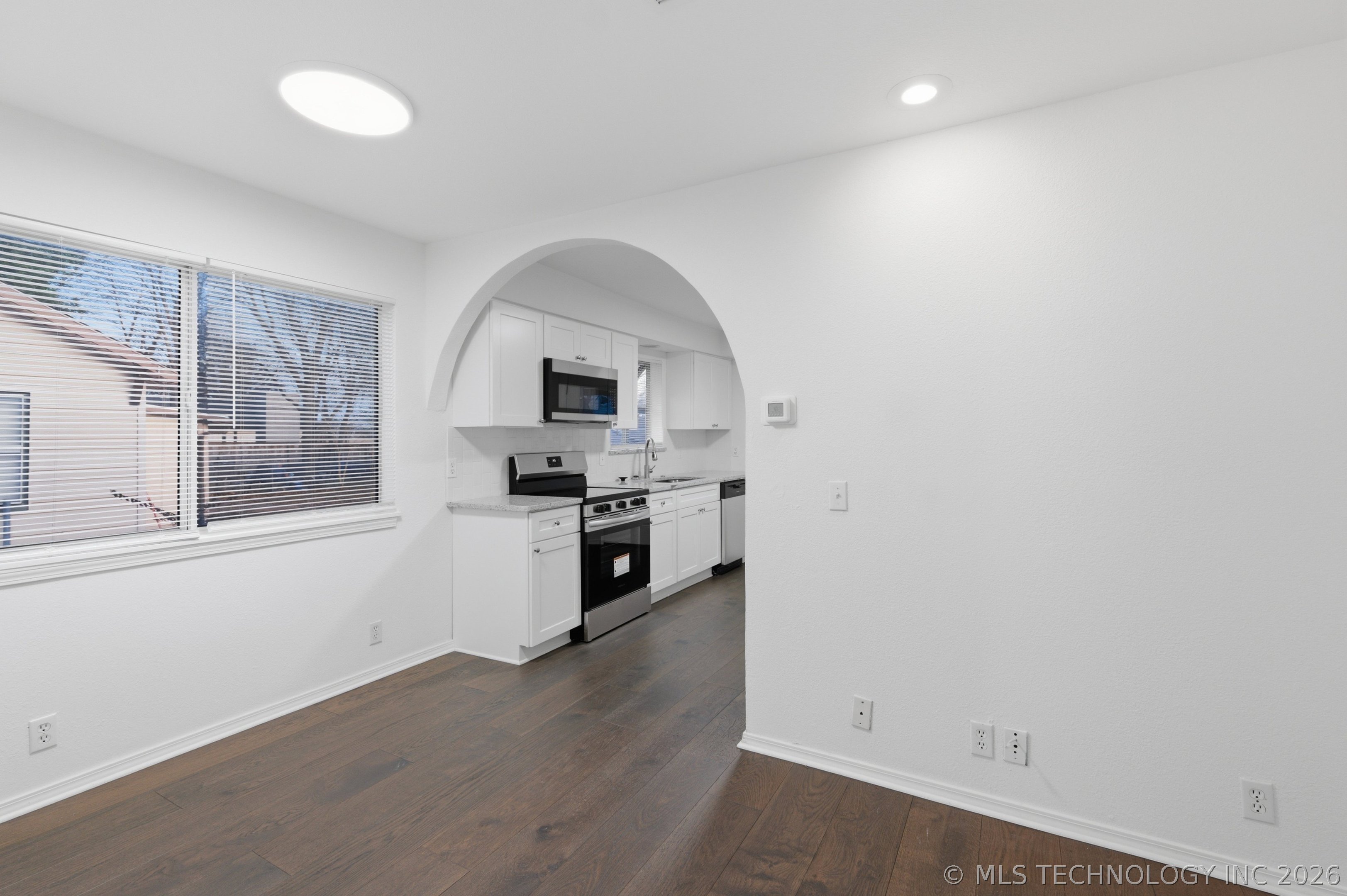 2606100 Property Photo 8