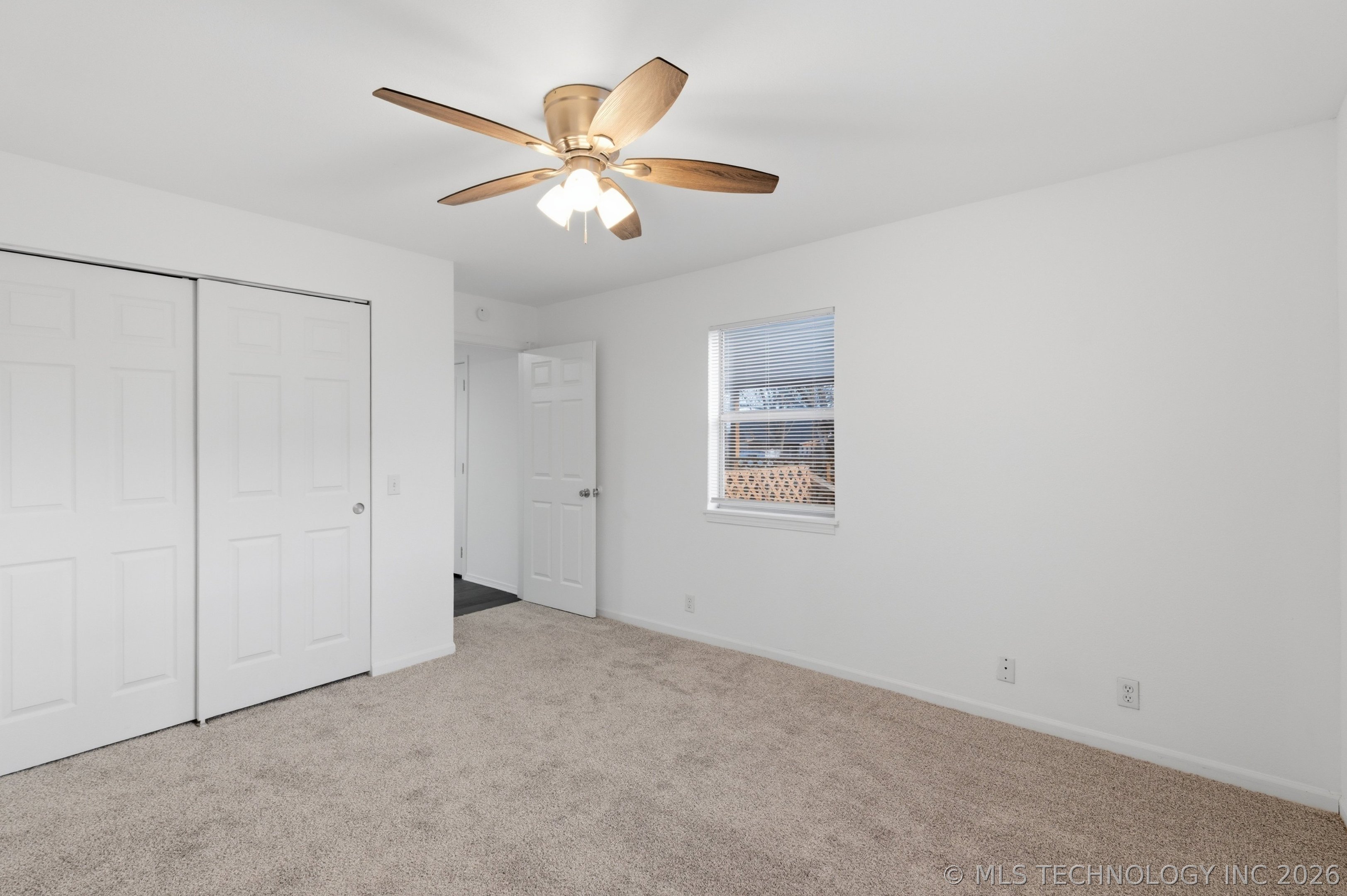 2606100 Property Photo 13