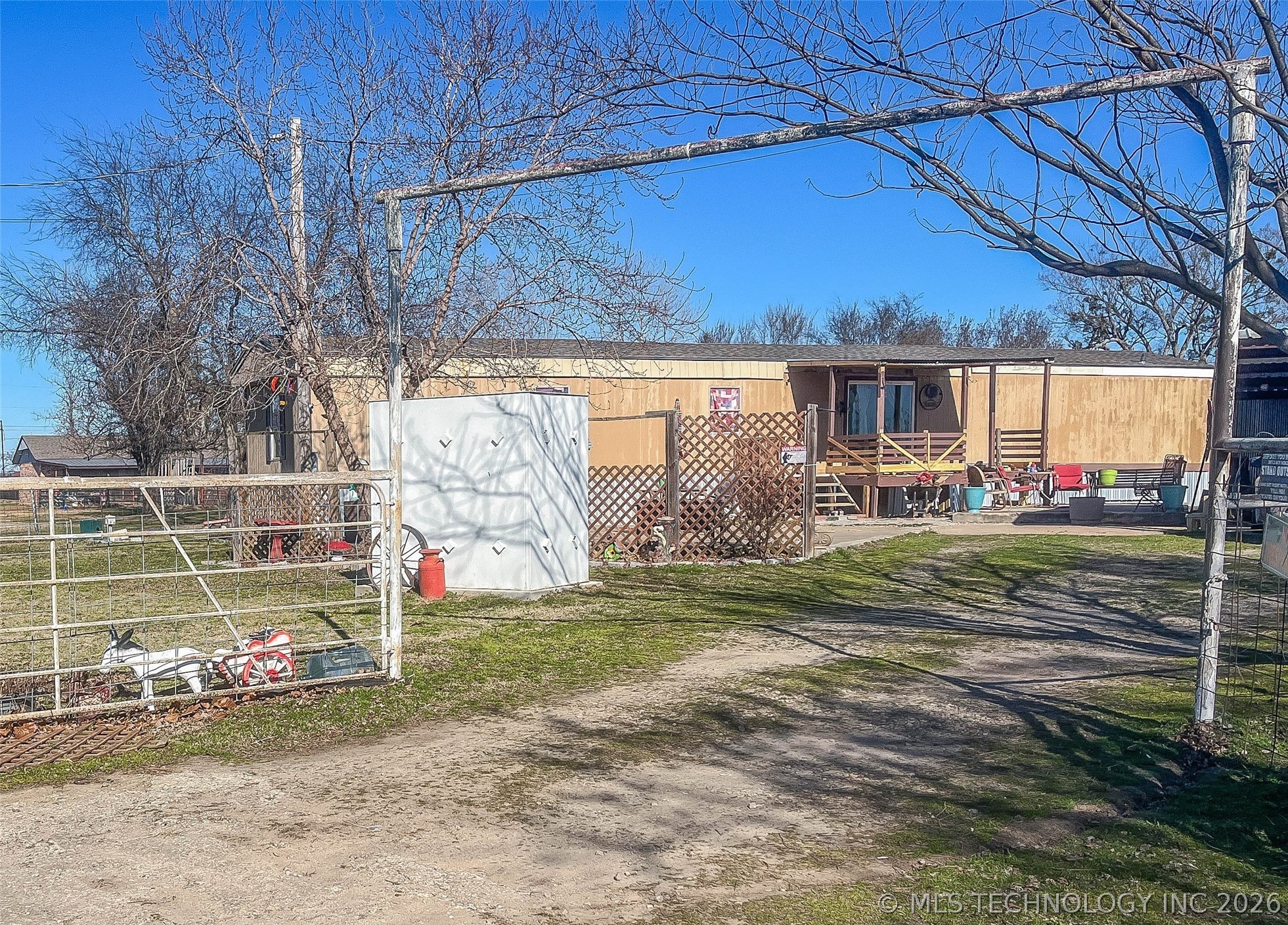 113691 S Douglas Street Property Photo 1