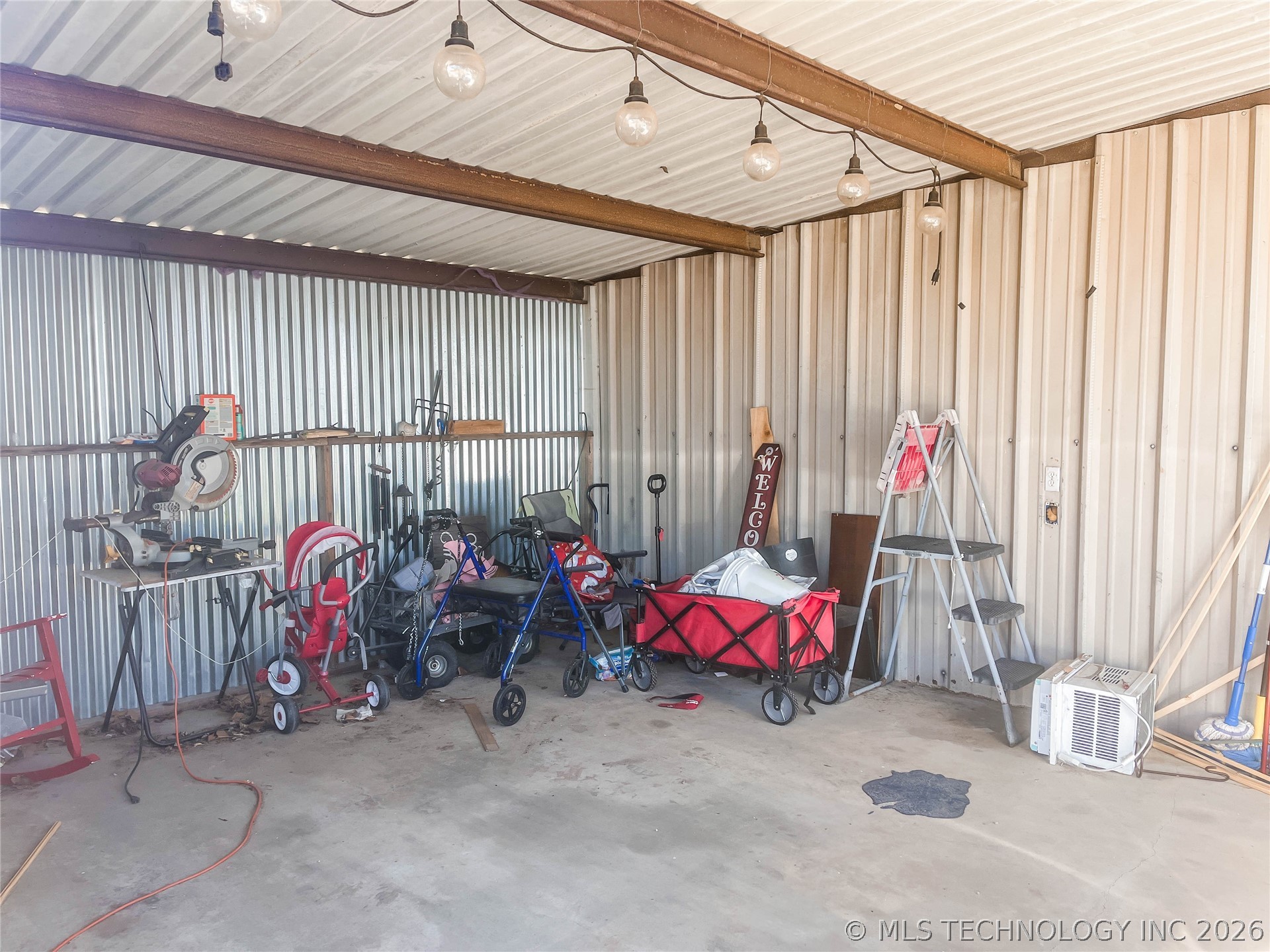 113691 S Douglas Street Property Photo 9