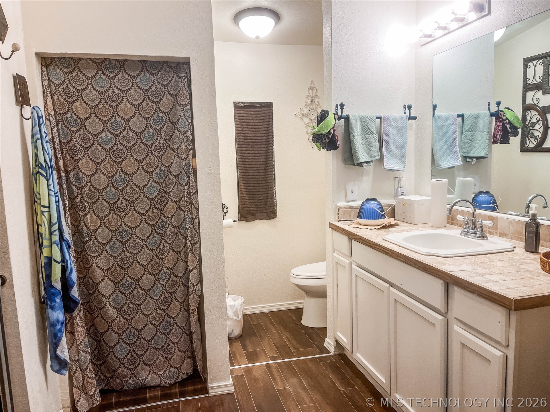113691 S Douglas Street Property Photo 13