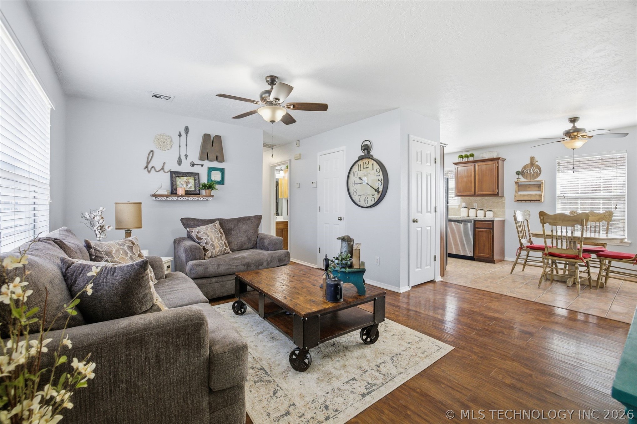 111 W Redwood Street Property Photo 4