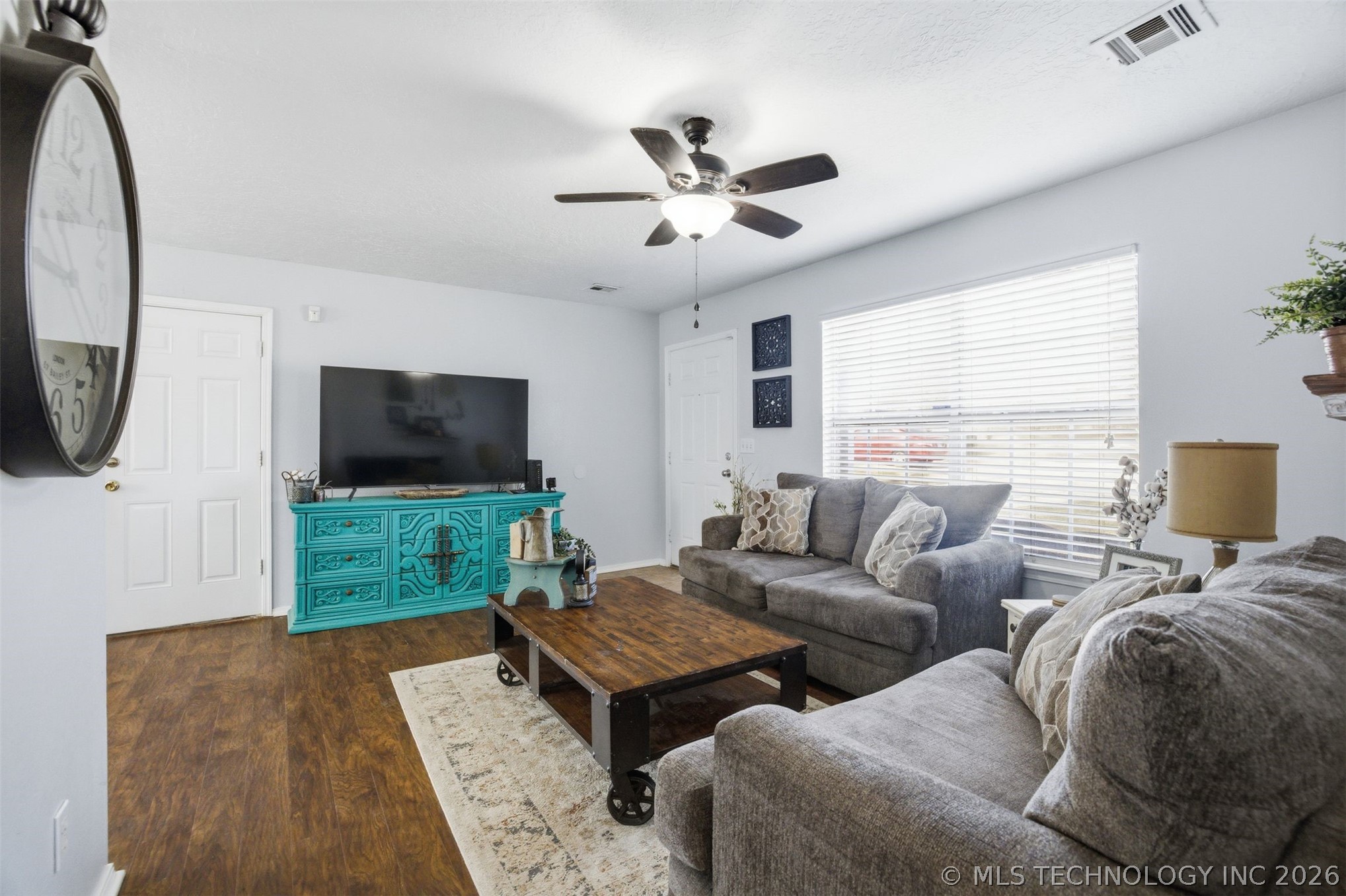 111 W Redwood Street Property Photo 5