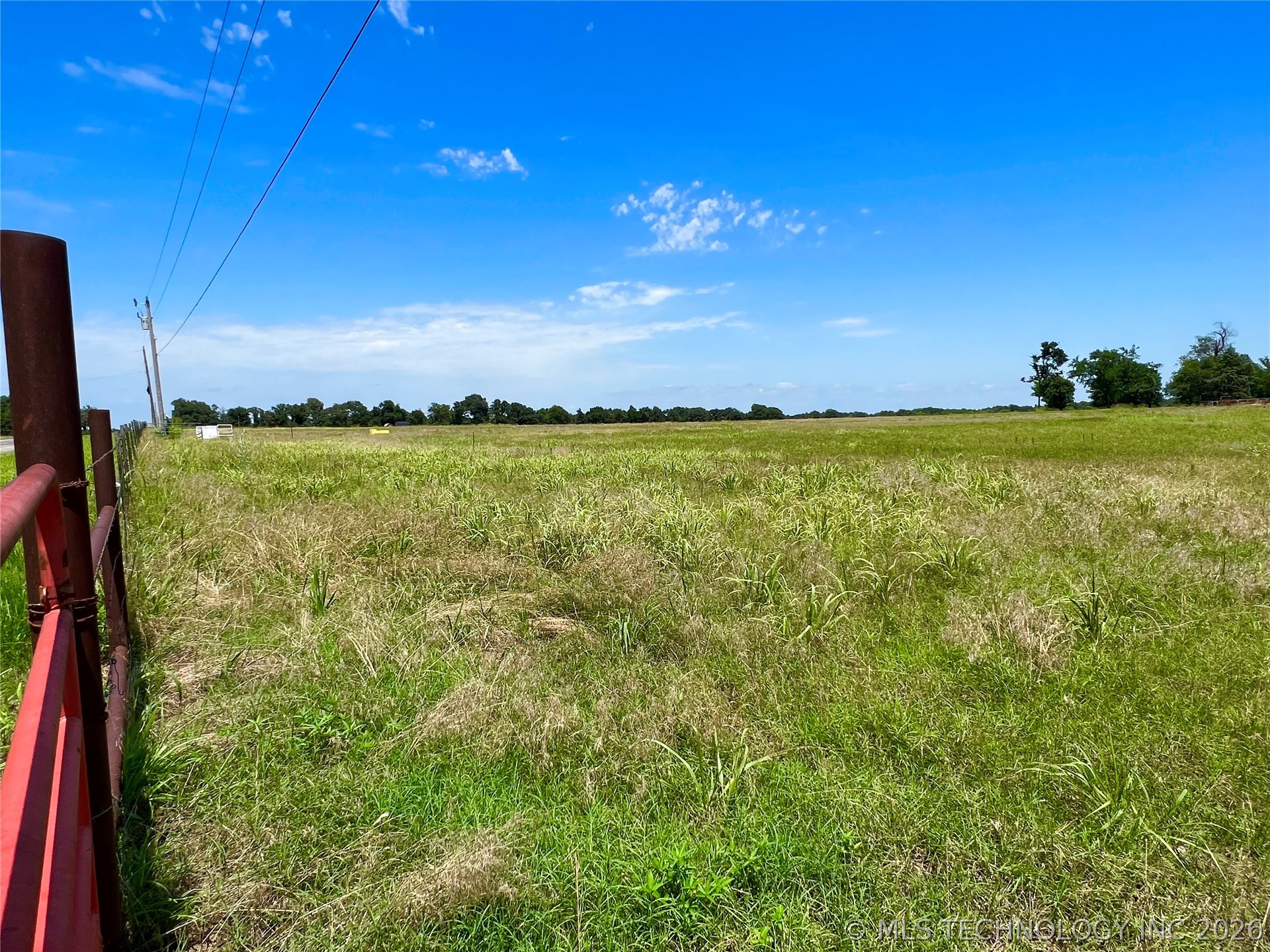 6237 Kings Road Property Photo 3