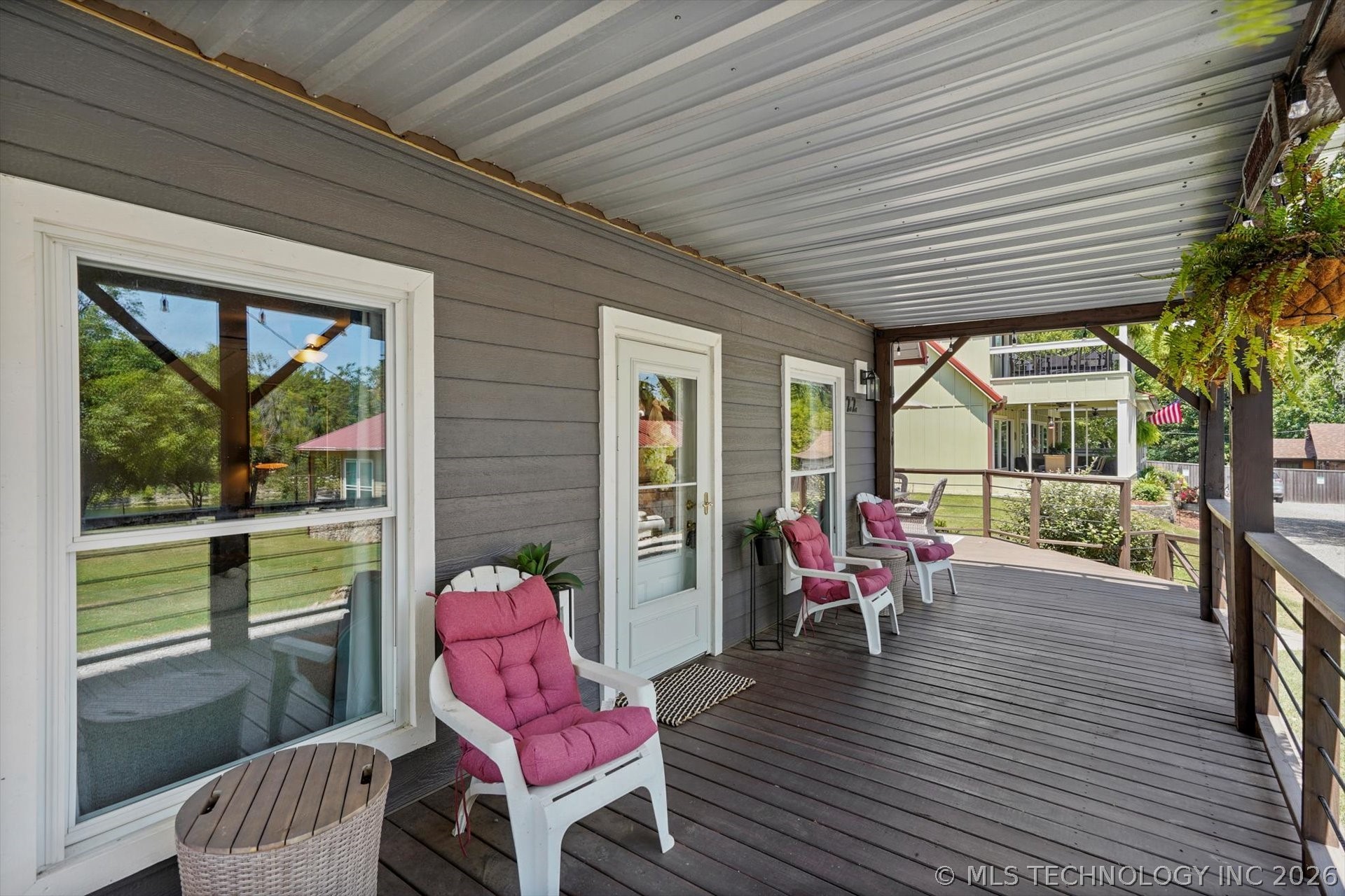 431 Summerside Lane Property Photo 6