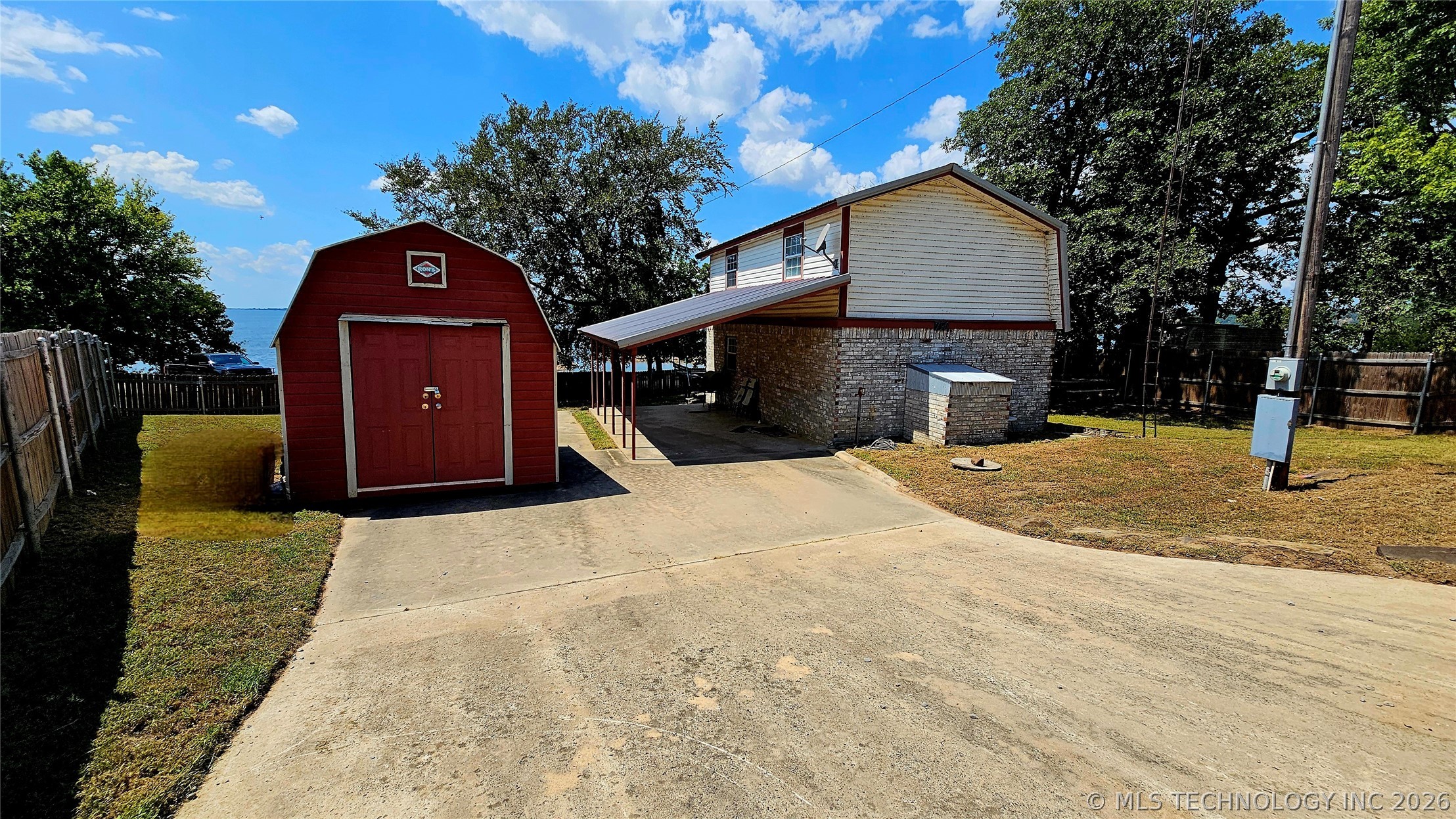 796 W Aspen Road Property Photo 1