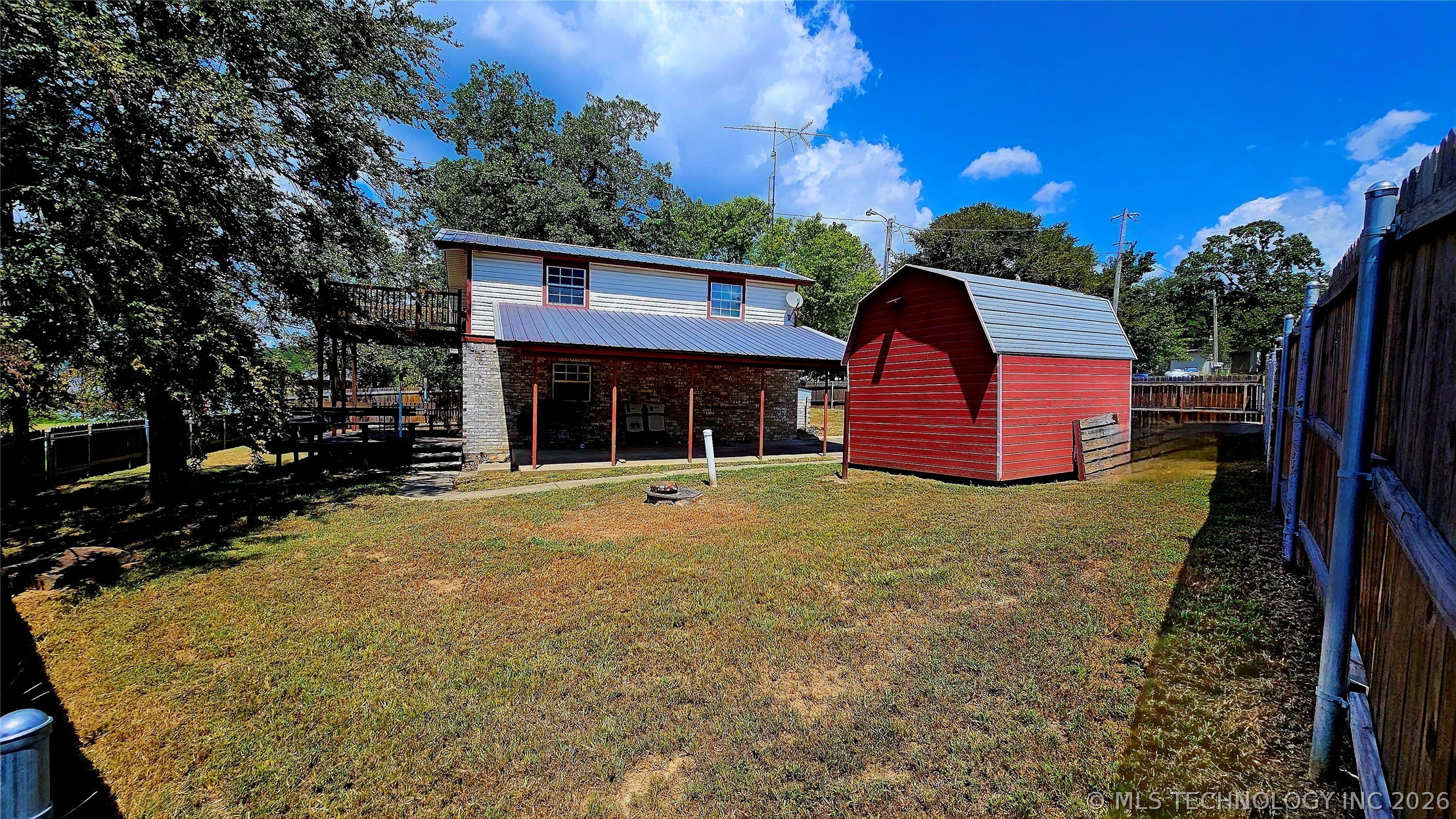 796 W Aspen Road Property Photo 2