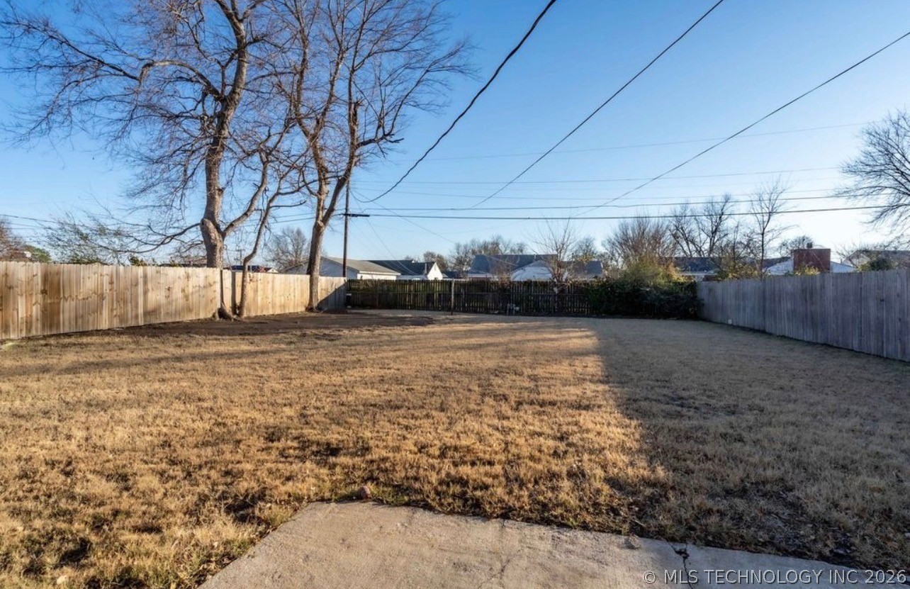 5934 E 3rd Street S Property Photo 14