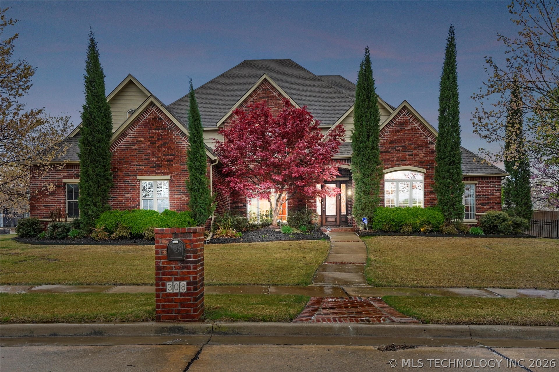 308 S 78th Street Property Photo 2