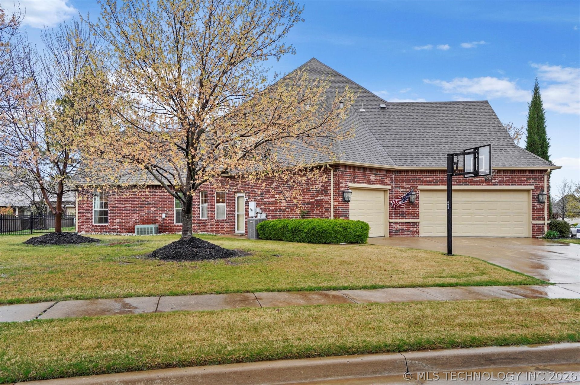 308 S 78th Street Property Photo 4